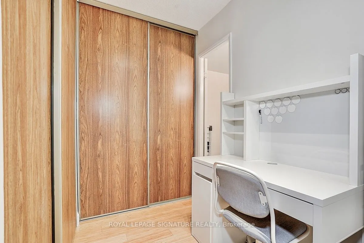 45 Carlton Street, #1209
