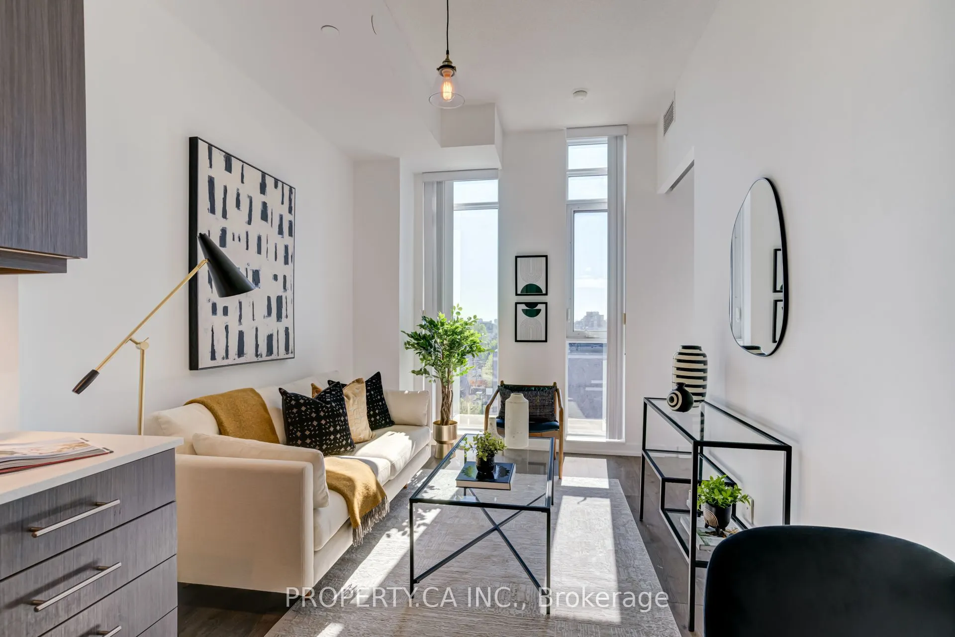297 College Street, #715