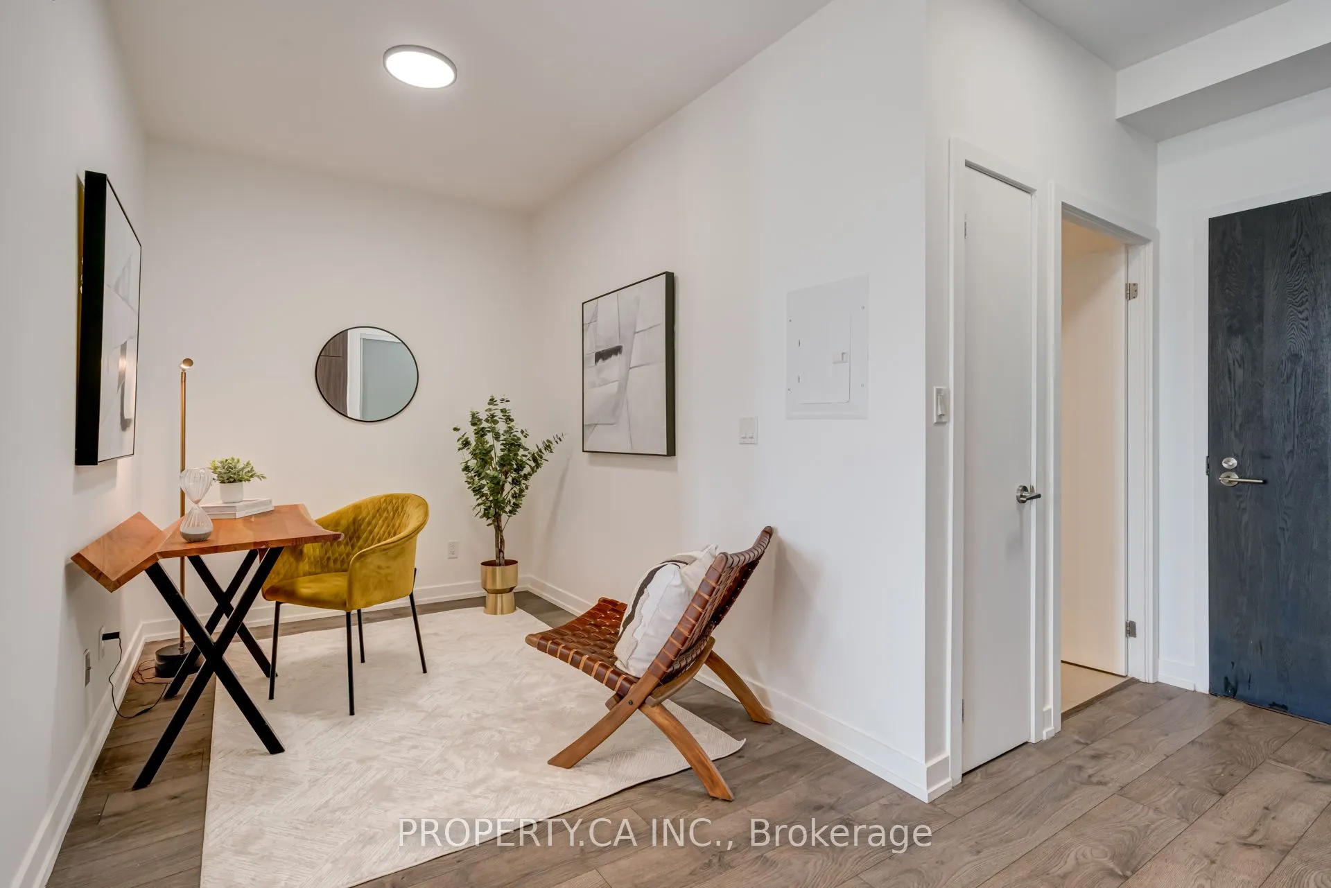 297 College Street, #715