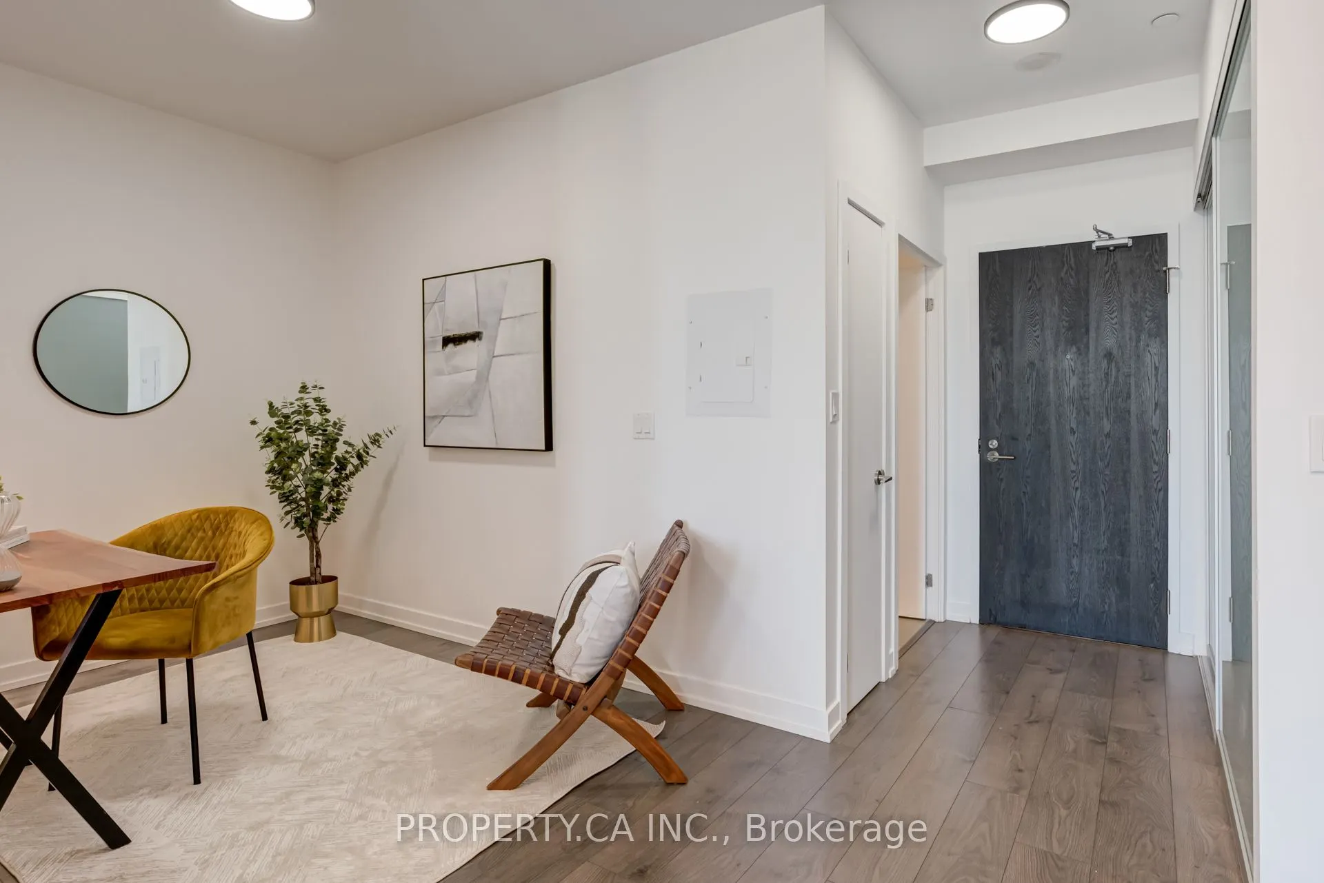 297 College Street, #715