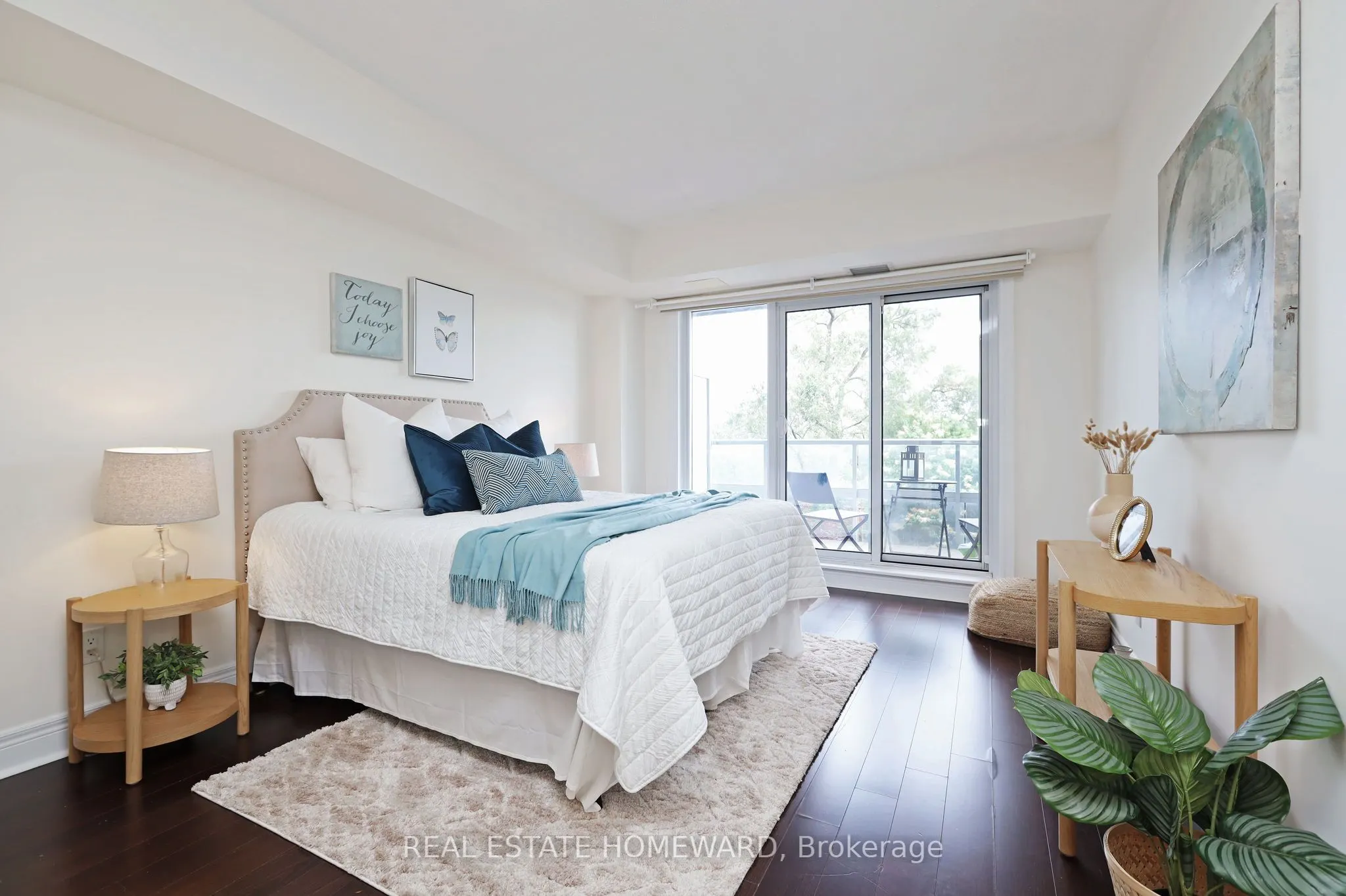 701 Sheppard Avenue W, #302