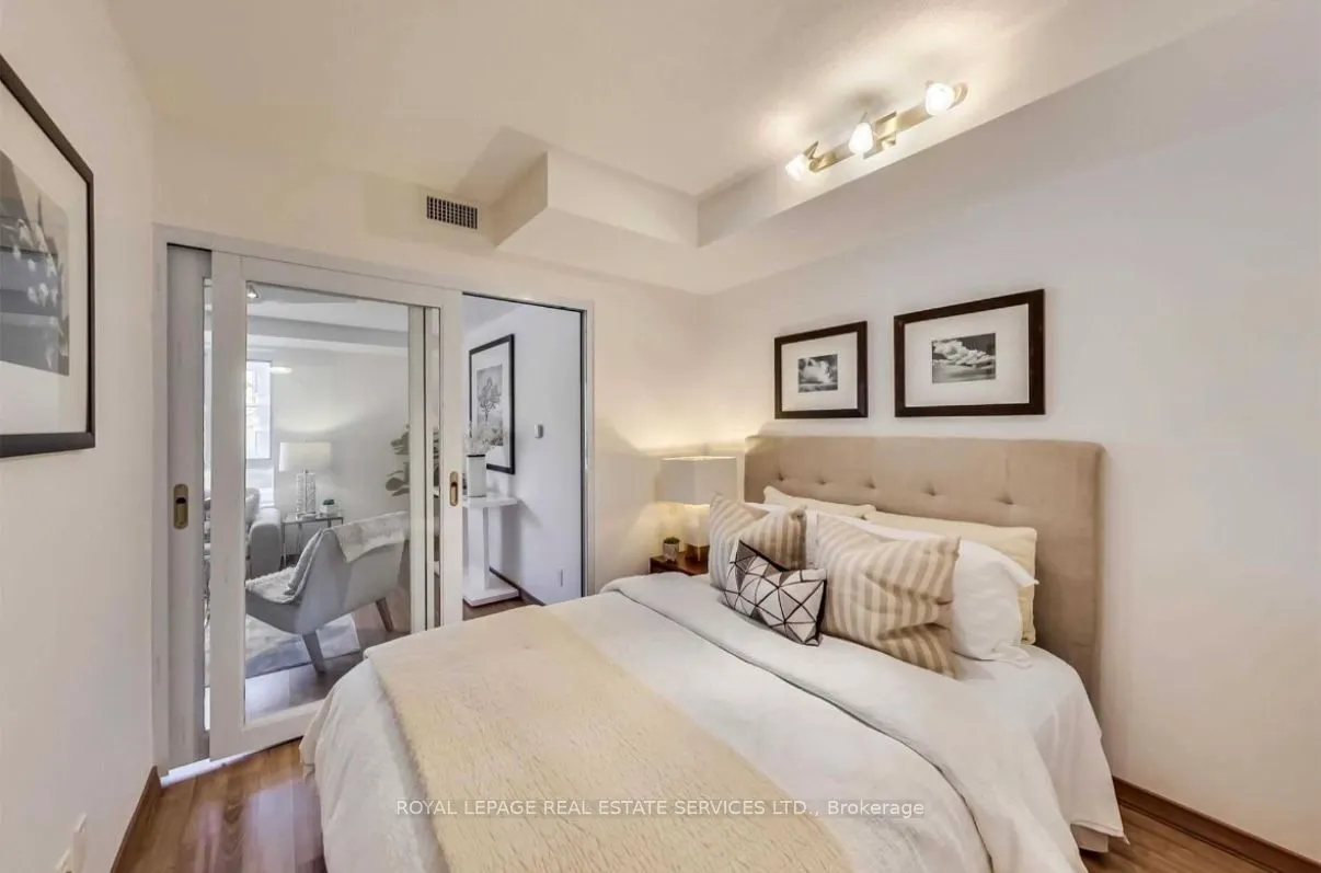15 Maplewood Avenue, #208
