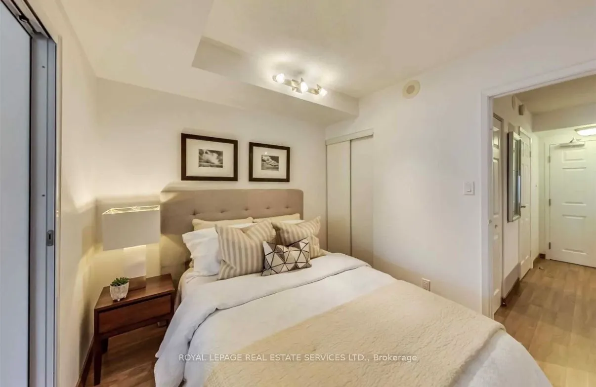 15 Maplewood Avenue, #208