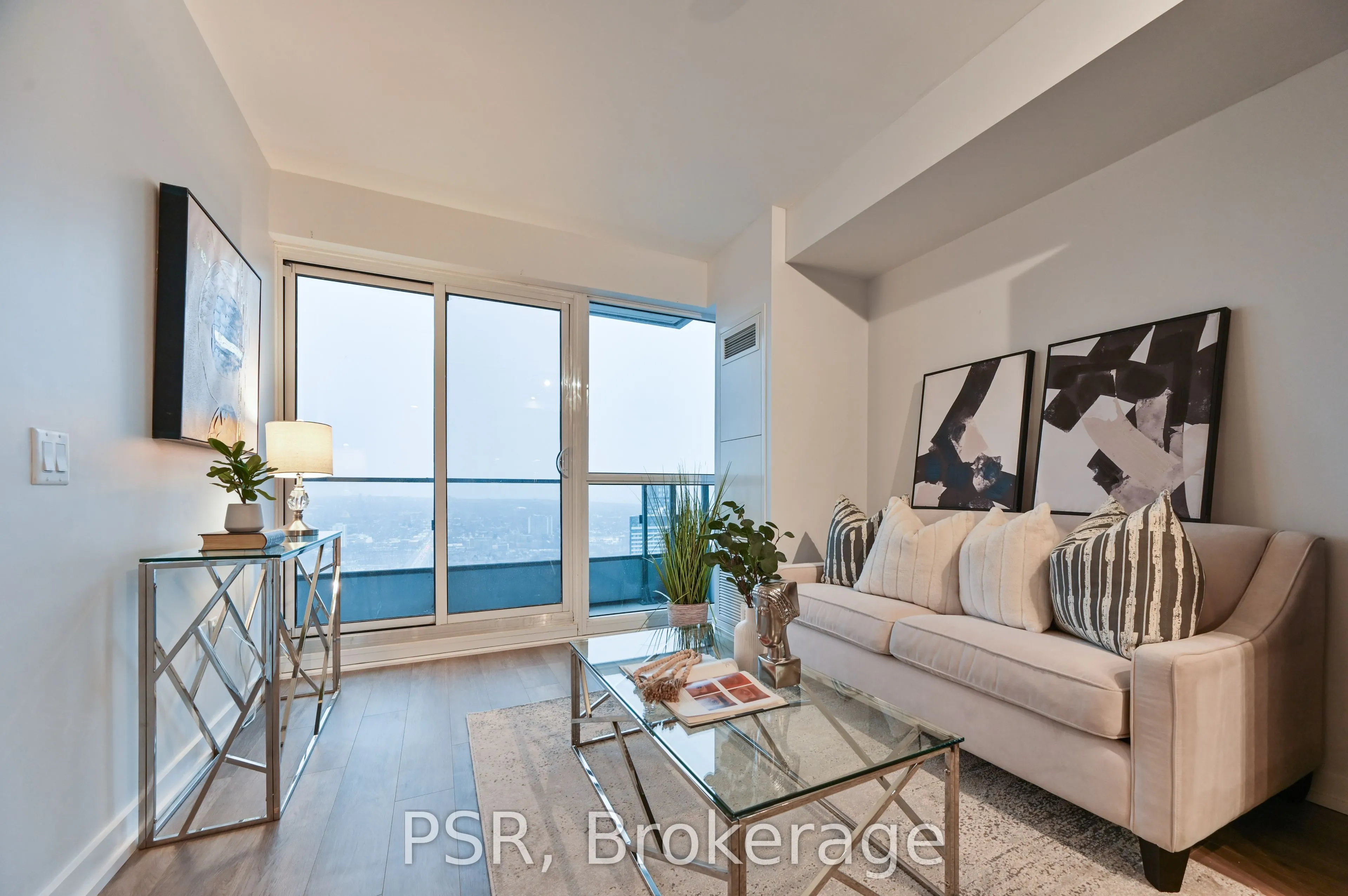 395 Bloor Street E, #4409
