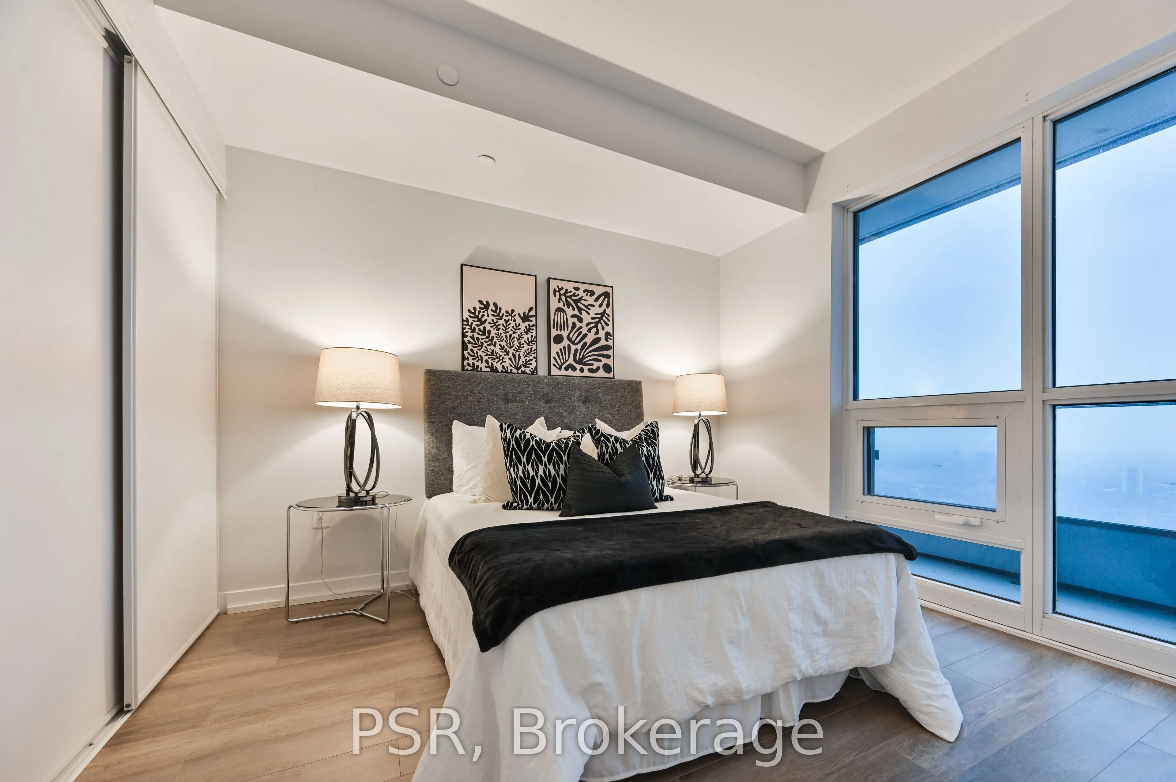 395 Bloor Street E, #4409