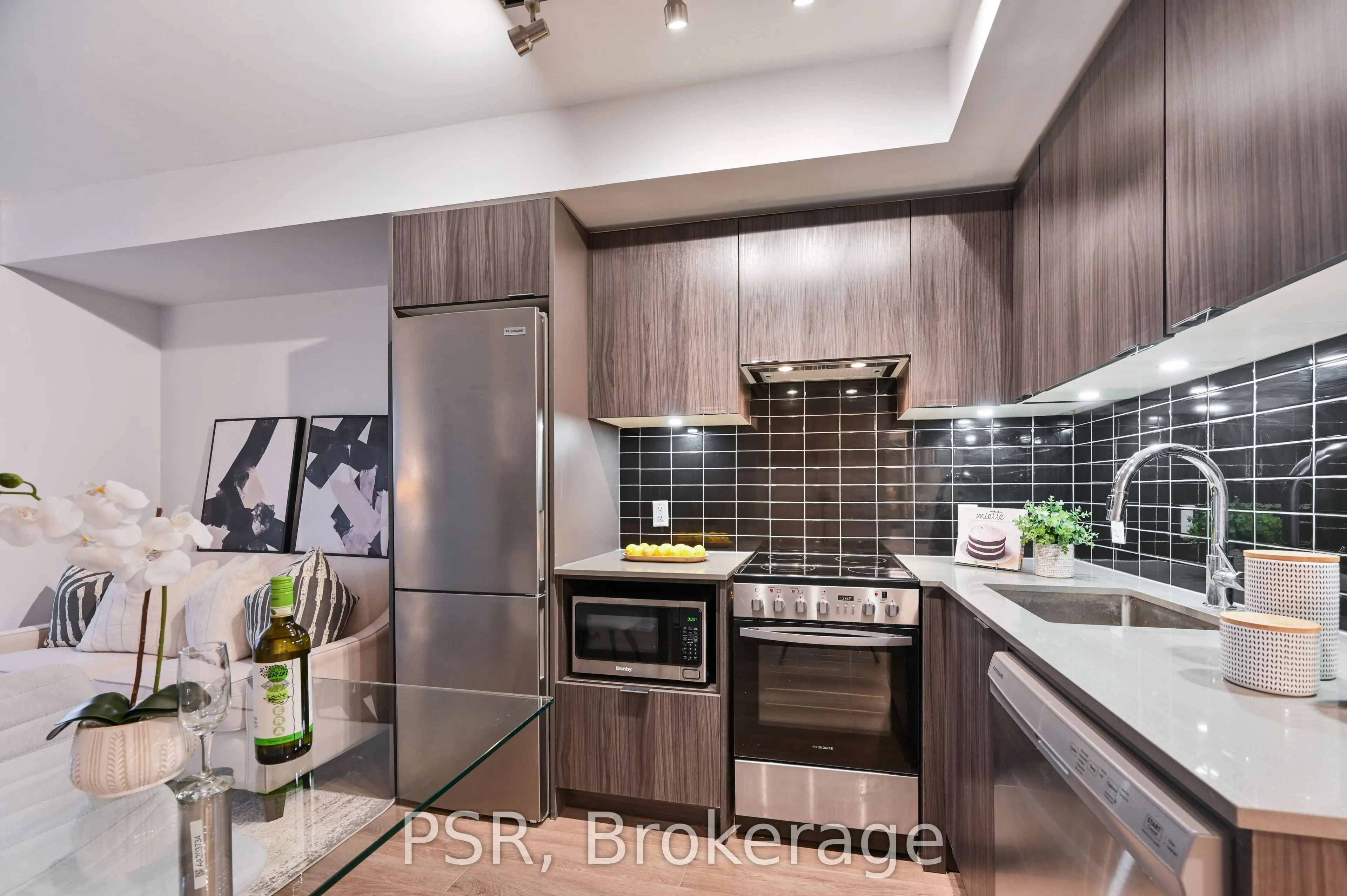 395 Bloor Street E, #4409