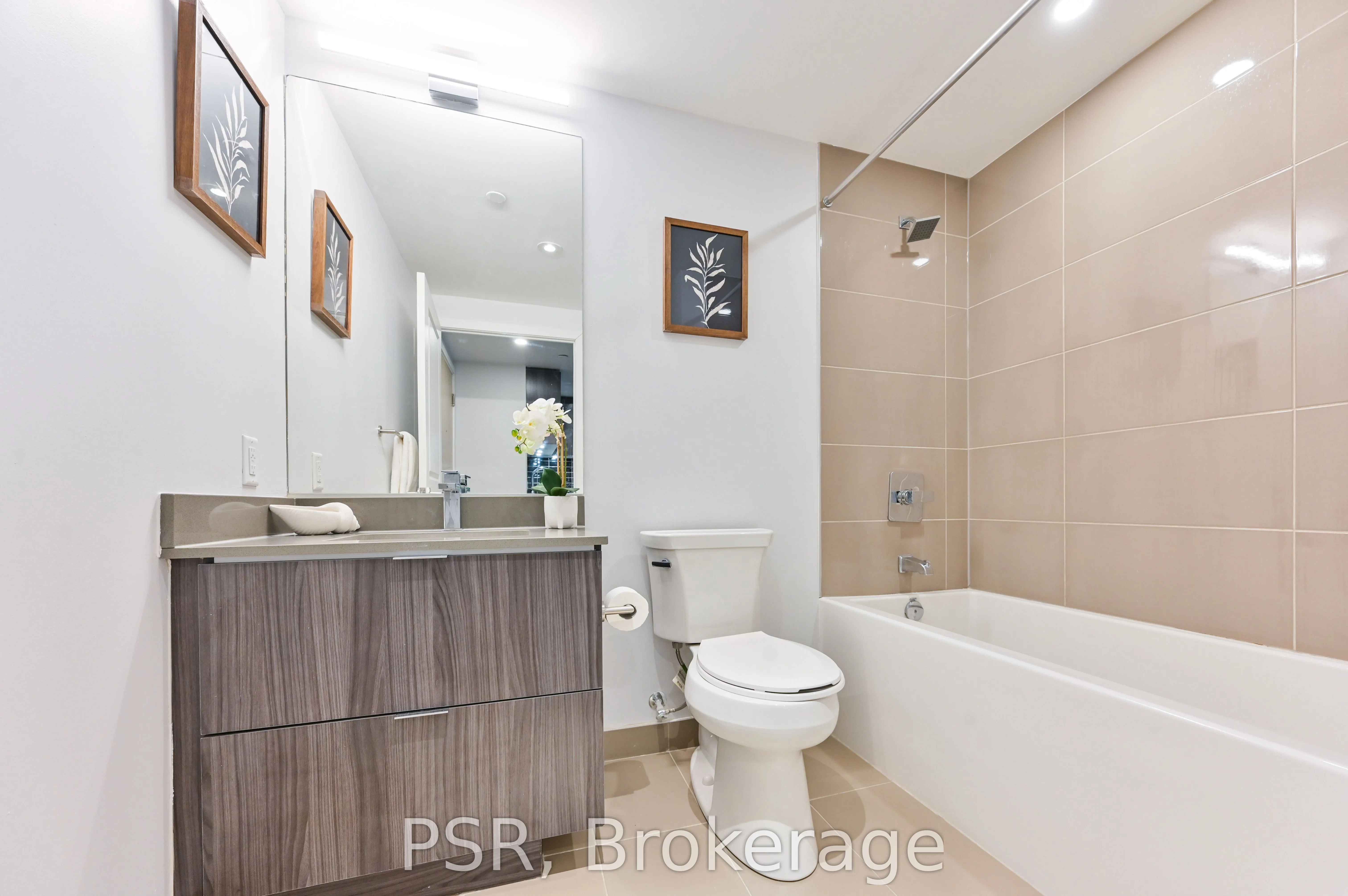 395 Bloor Street E, #4409