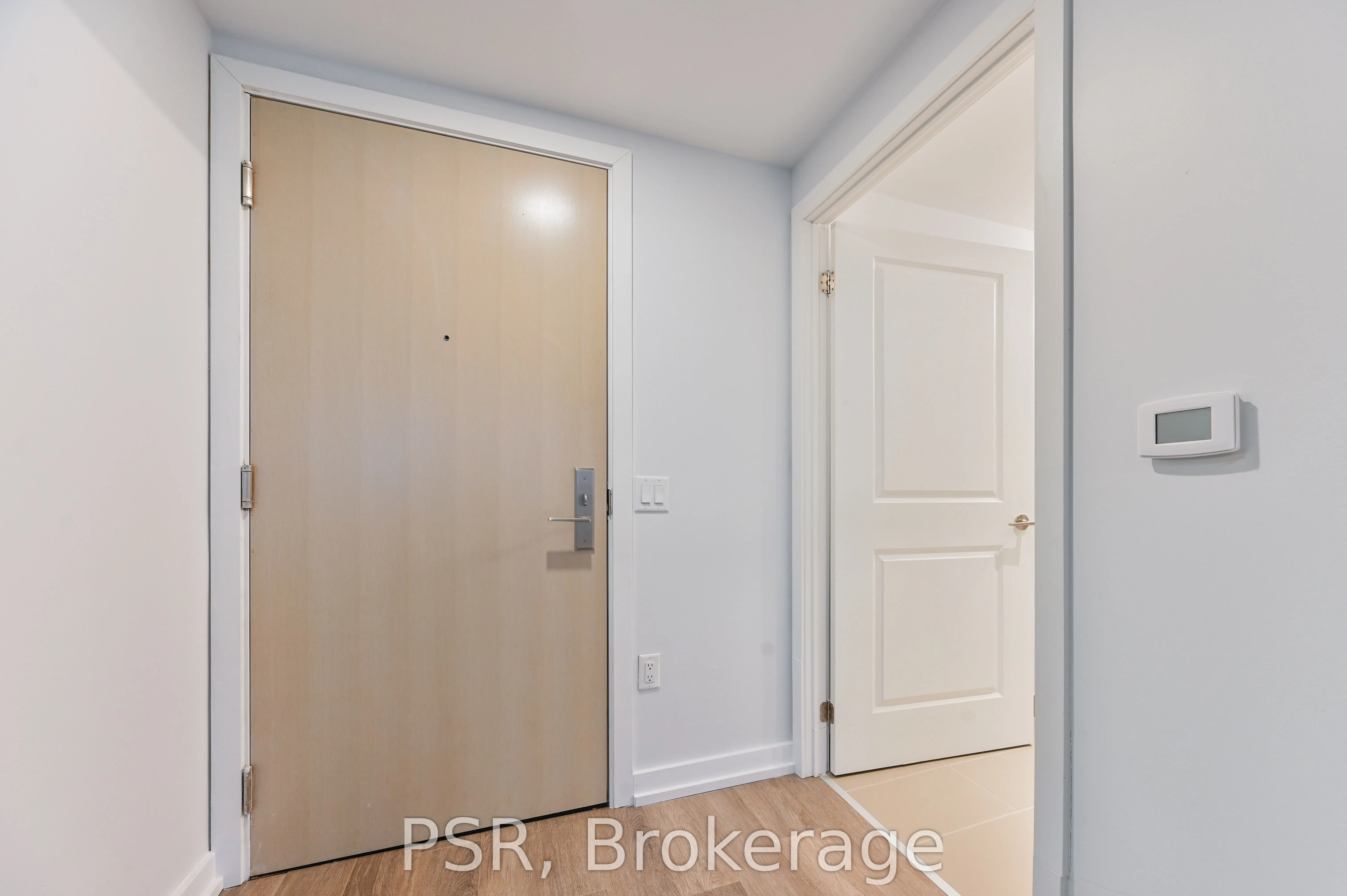 395 Bloor Street E, #4409