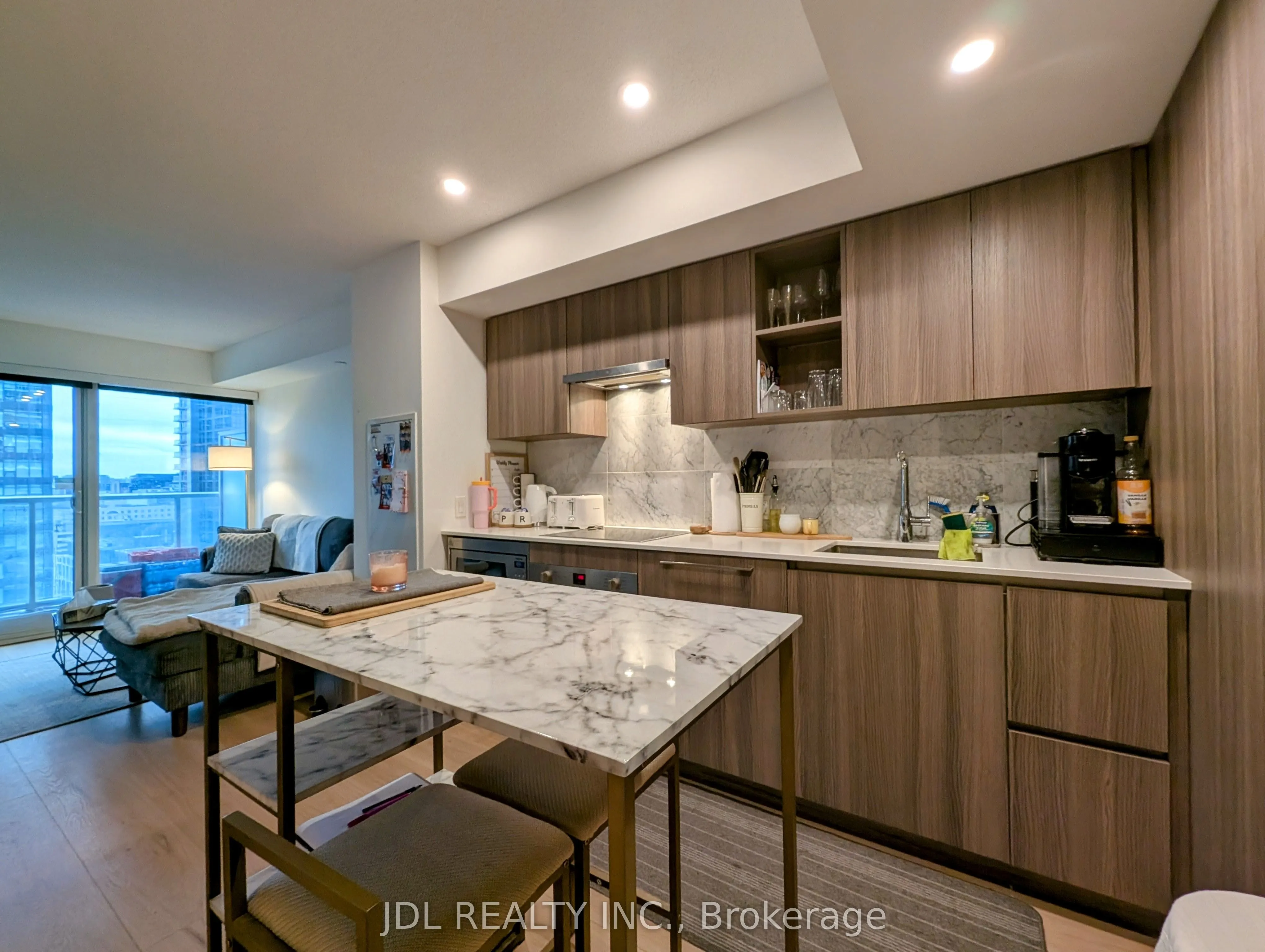 17 Bathurst Street, #1908