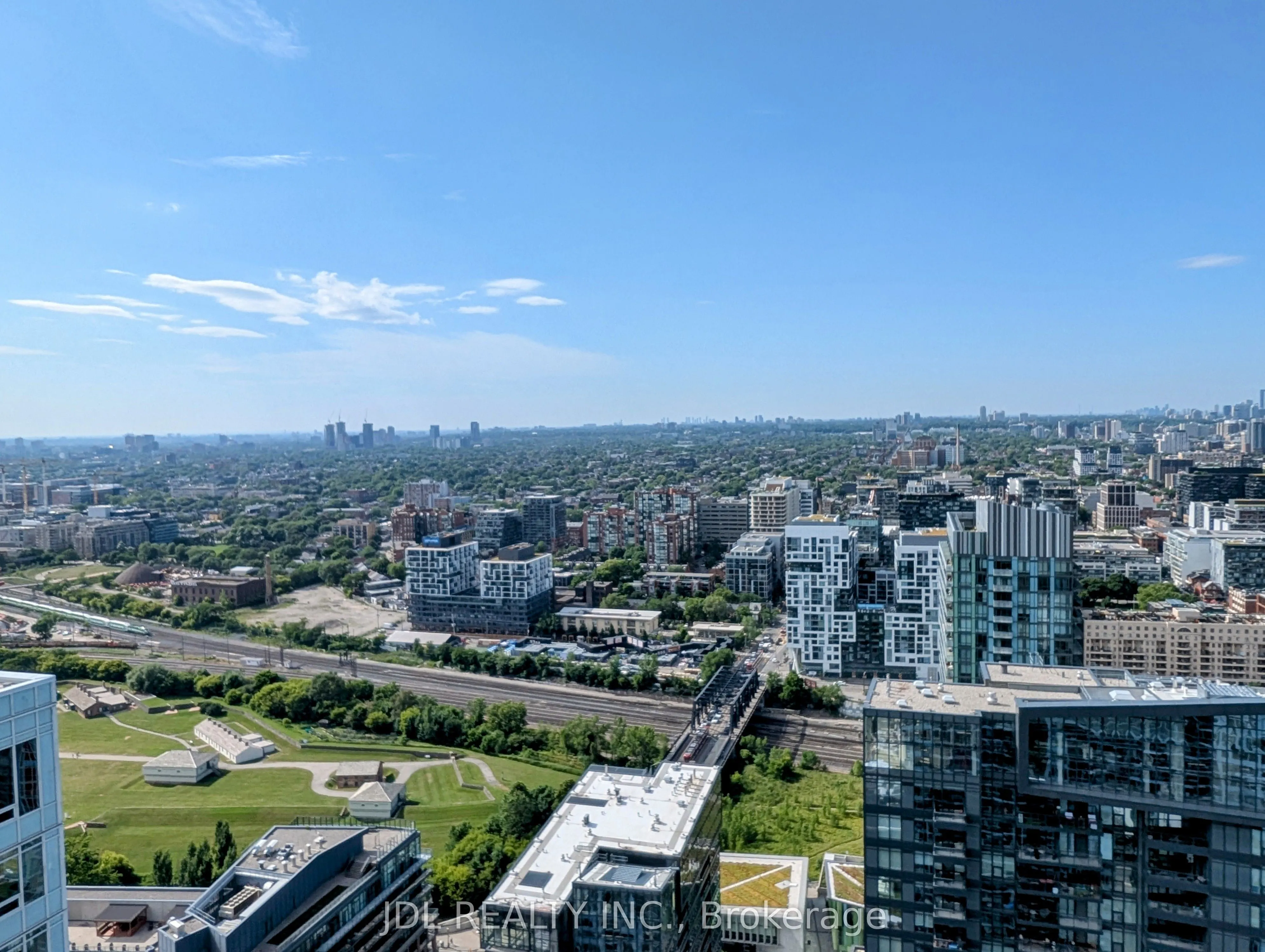 17 Bathurst Street, #1908