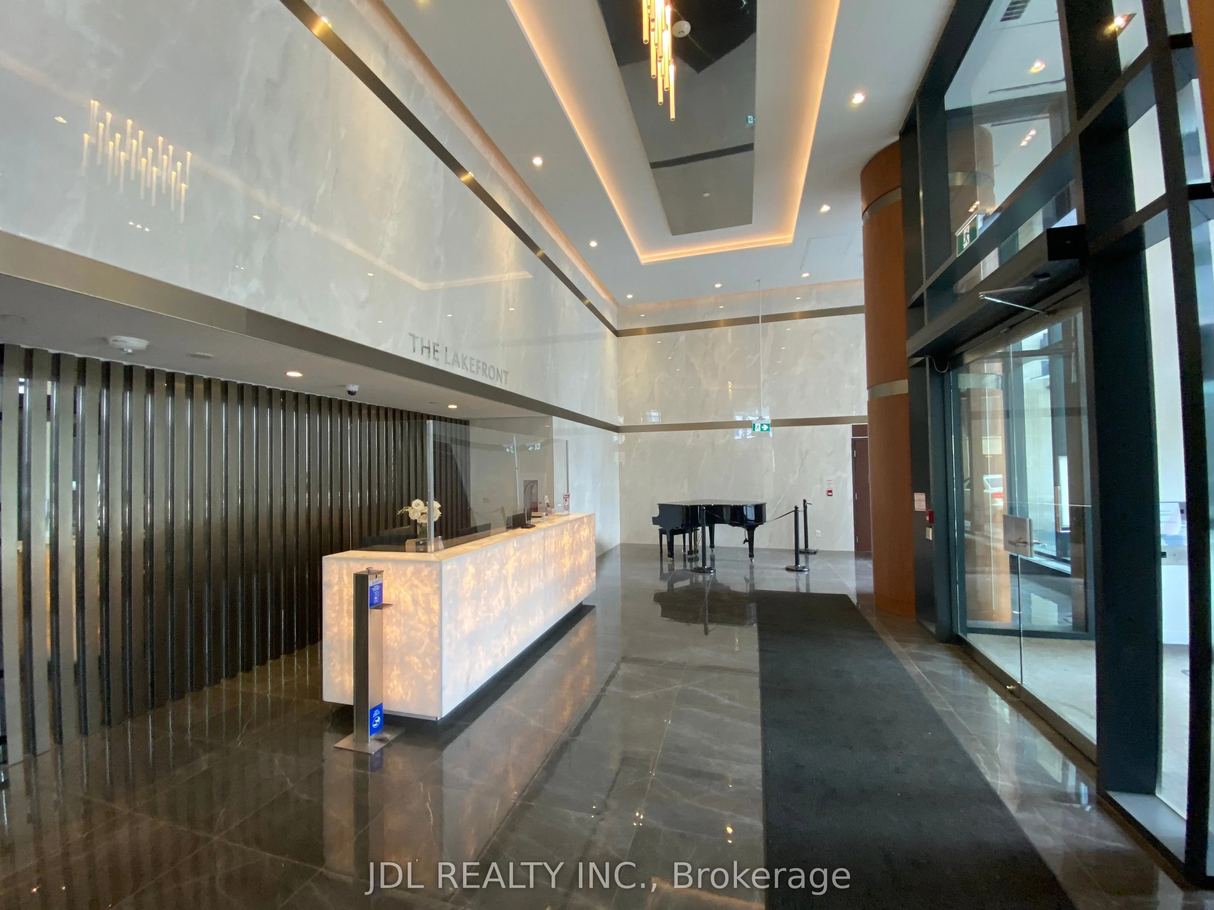 17 Bathurst Street, #1908