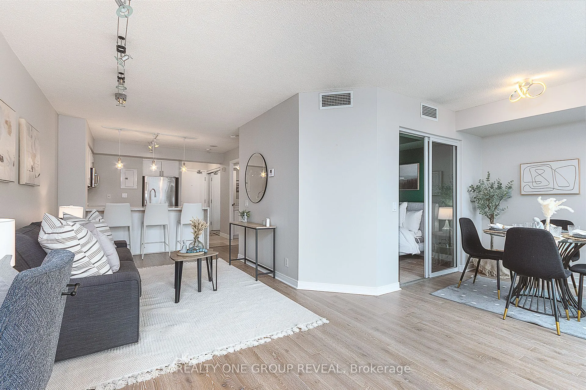 373 Front Street W, #1101