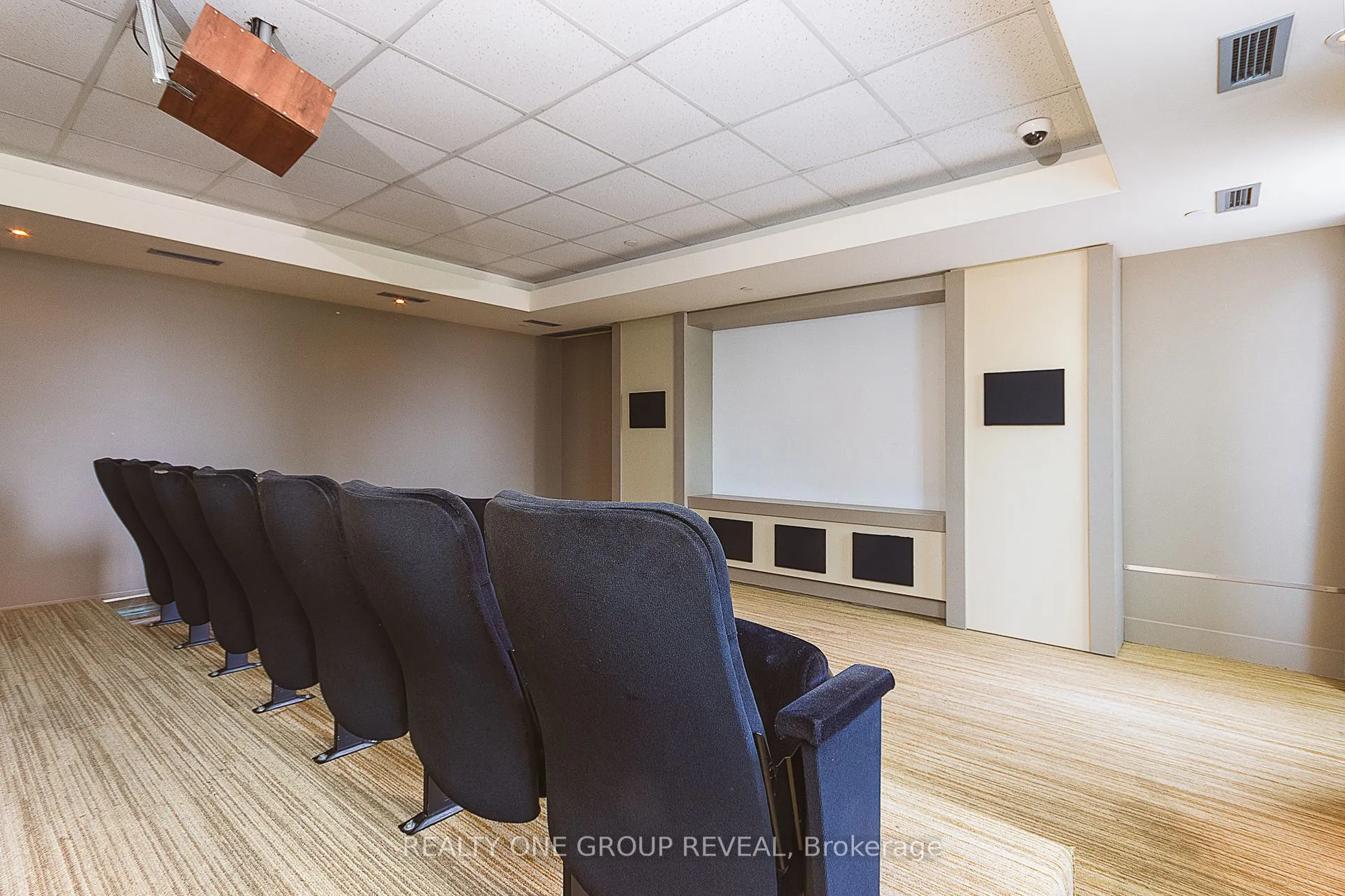 373 Front Street W, #1101
