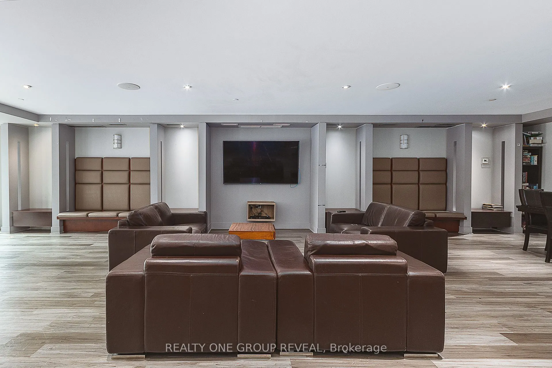 373 Front Street W, #1101