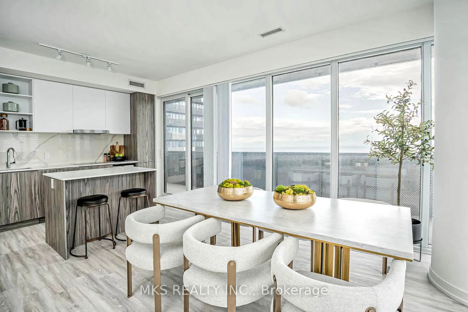 55 Cooper Street N, #7711