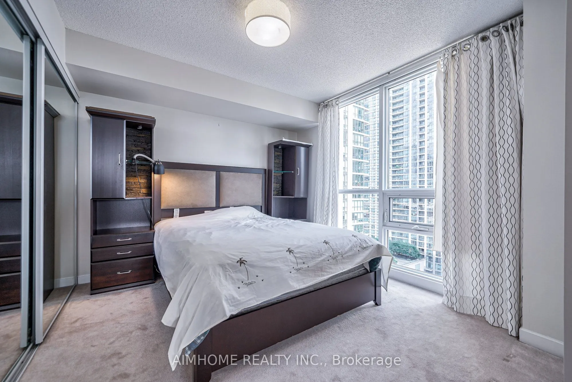 33 Bay Street, #1508