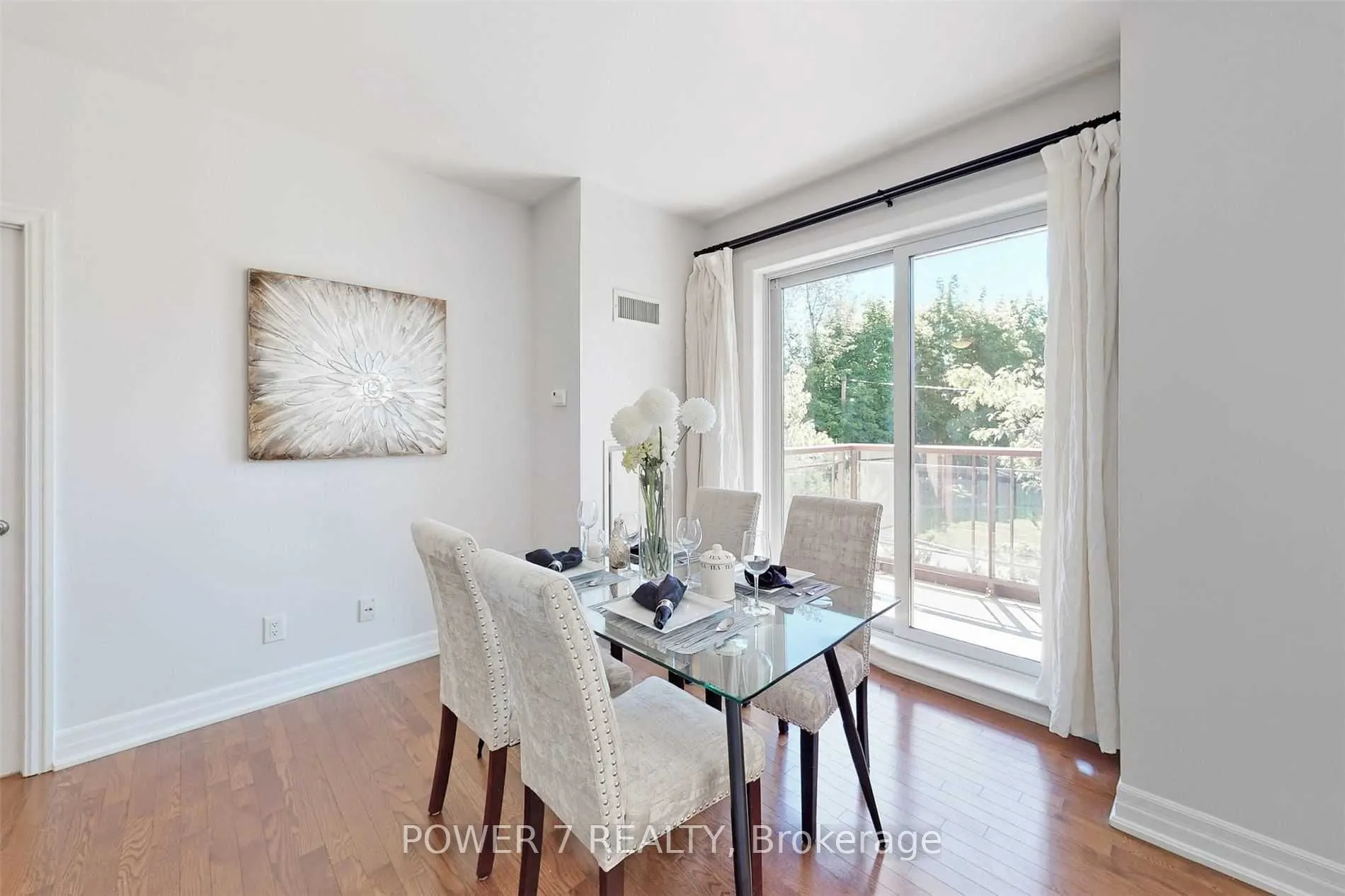 15 Rean Drive, #204