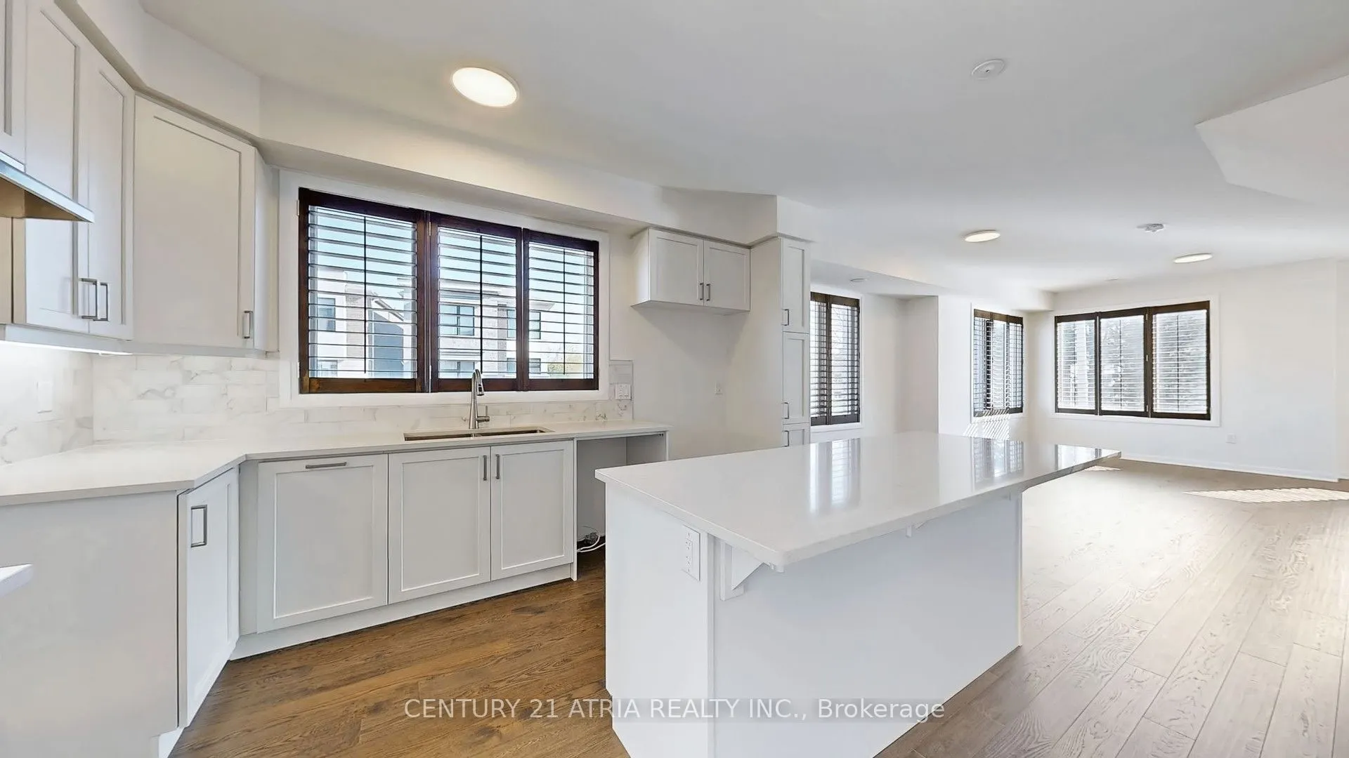 205 The Donway East