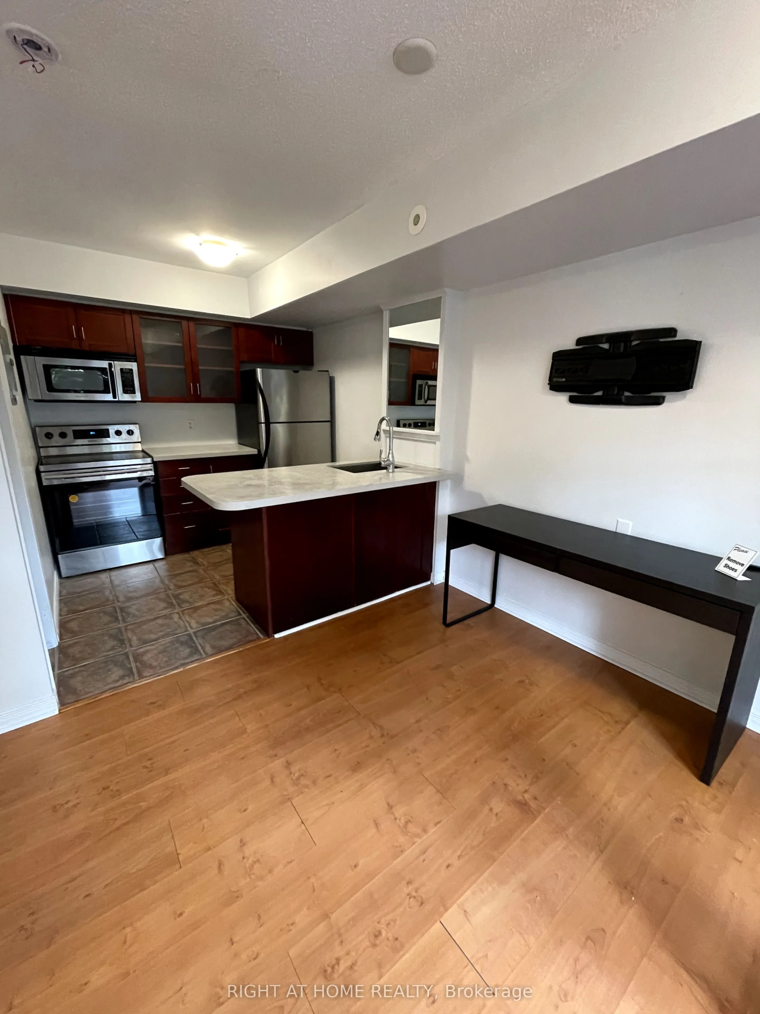 46 East Liberty Street, #522