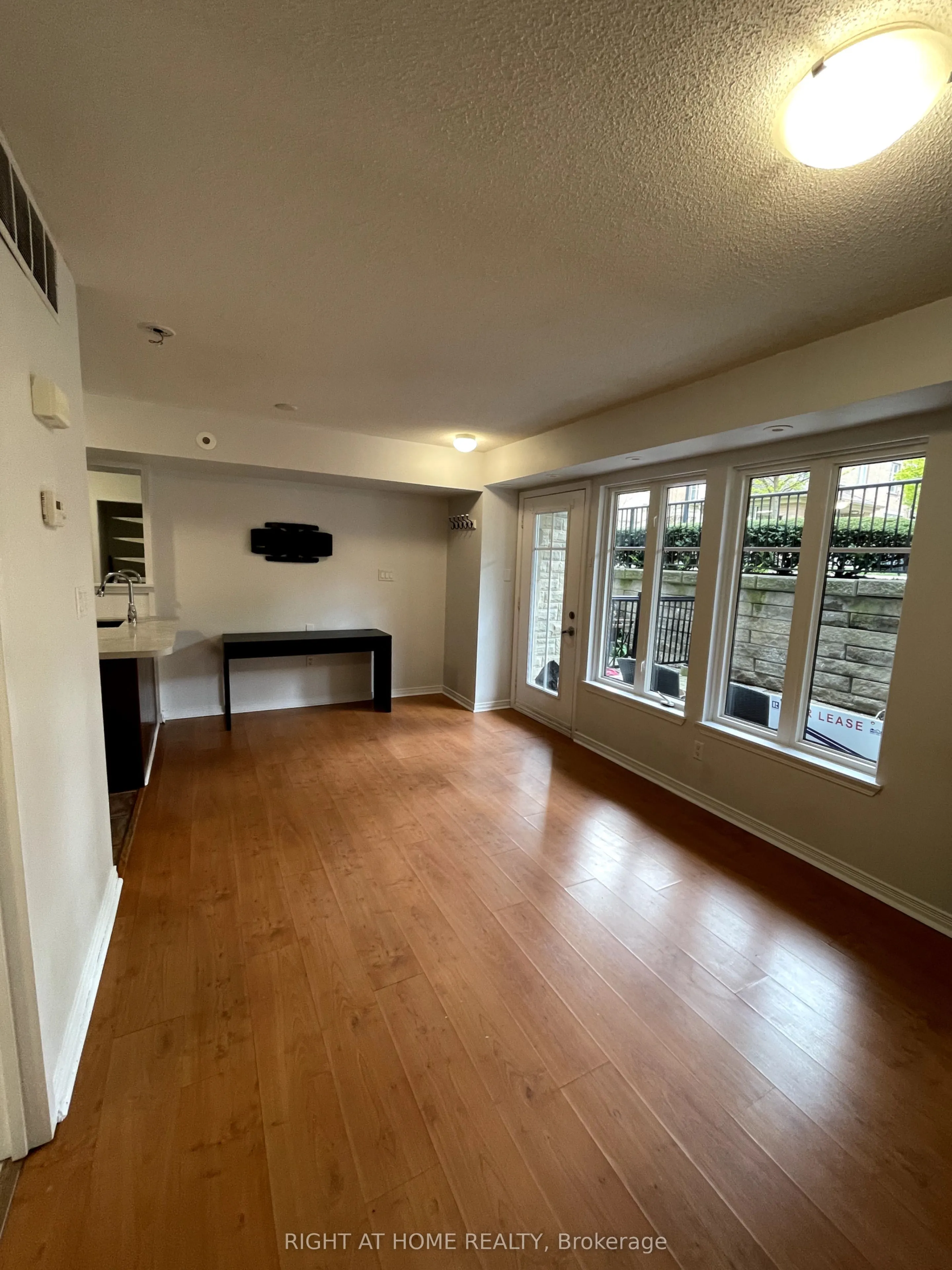 46 East Liberty Street, #522