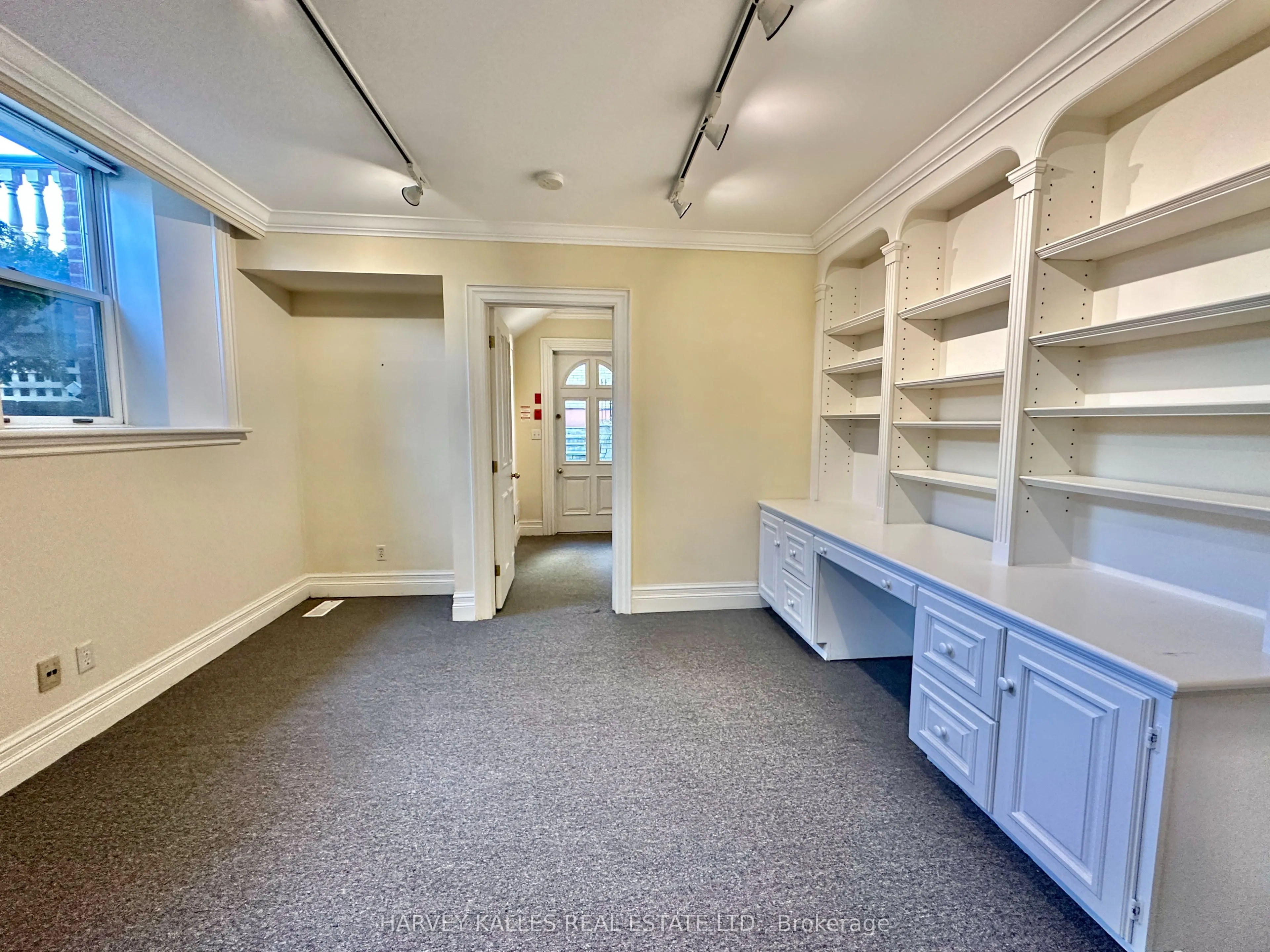 211 Carlton Street, #Lower