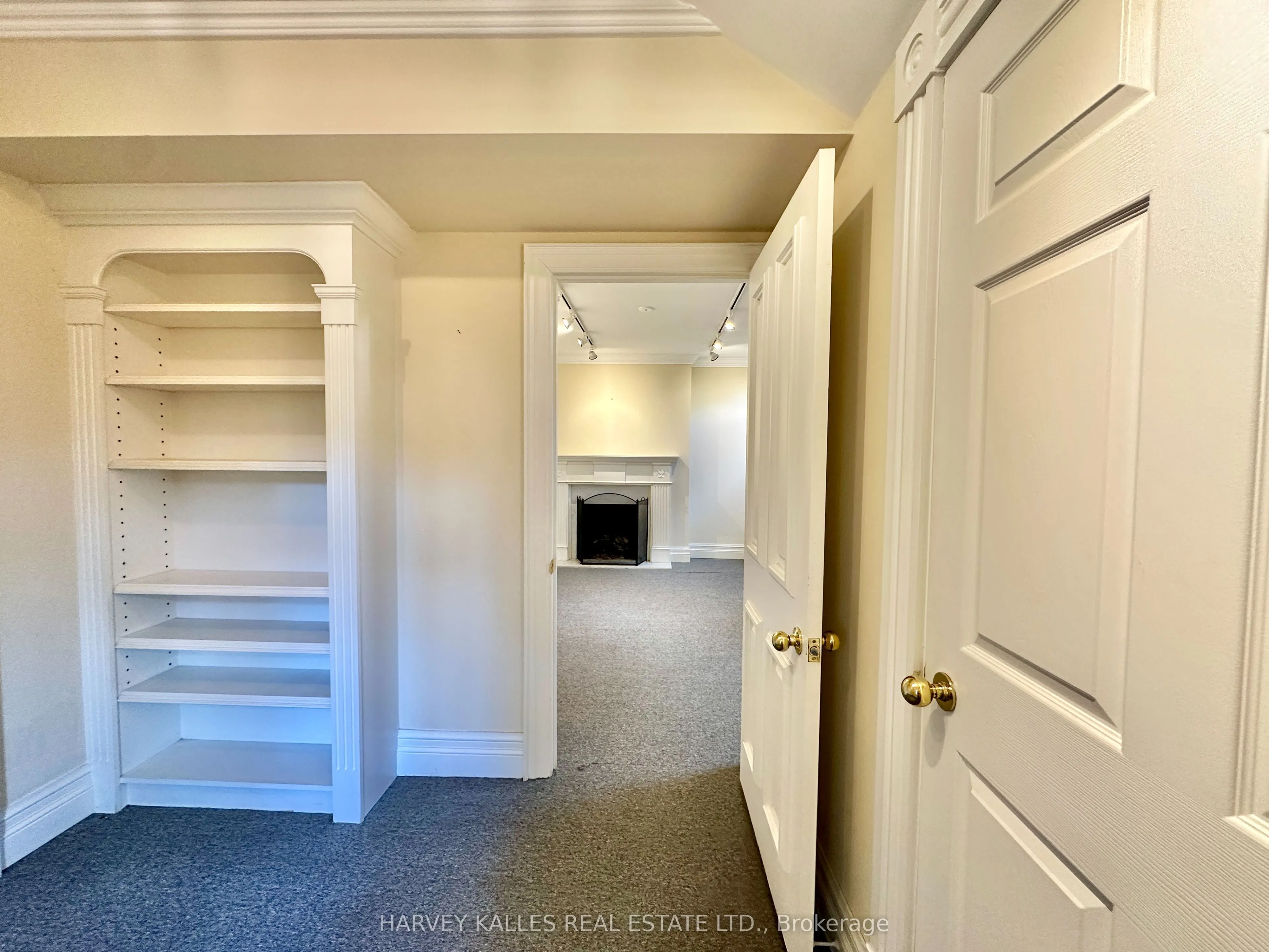 211 Carlton Street, #Lower