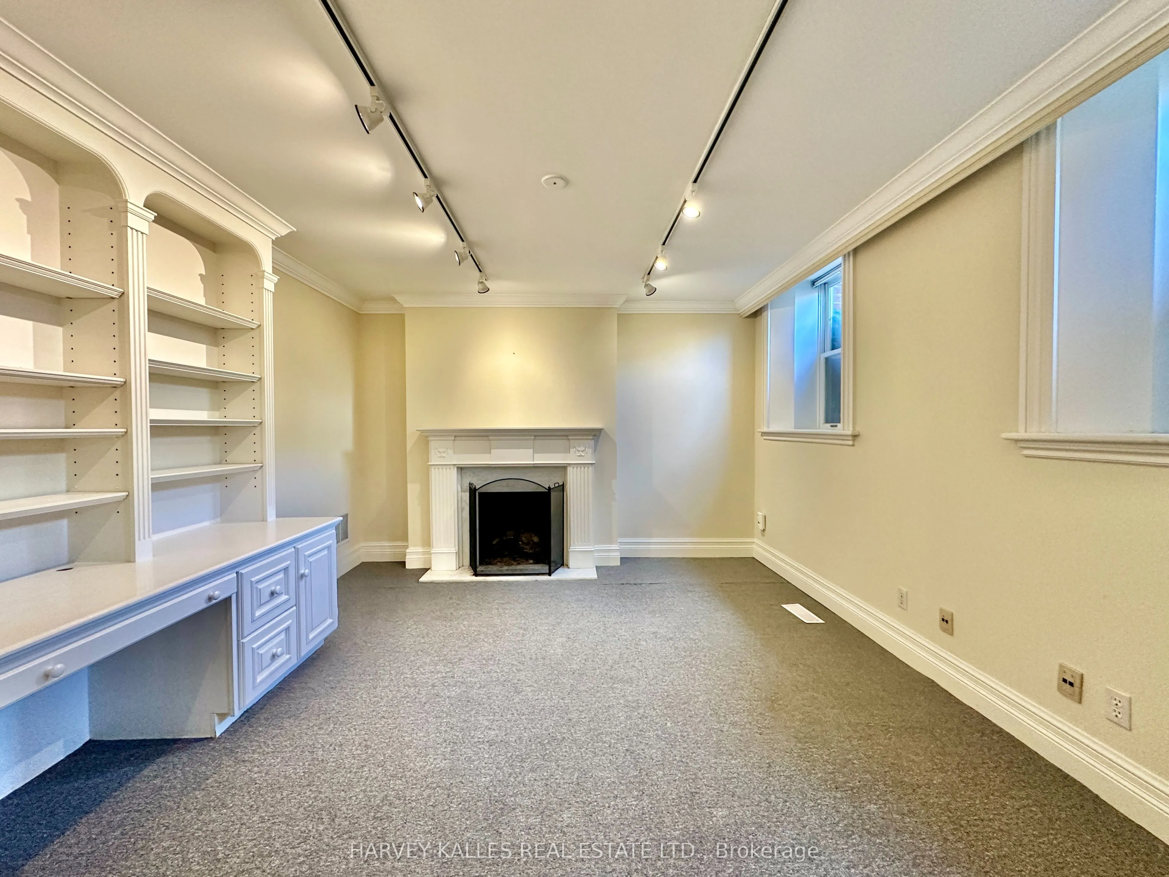 211 Carlton Street, #Lower
