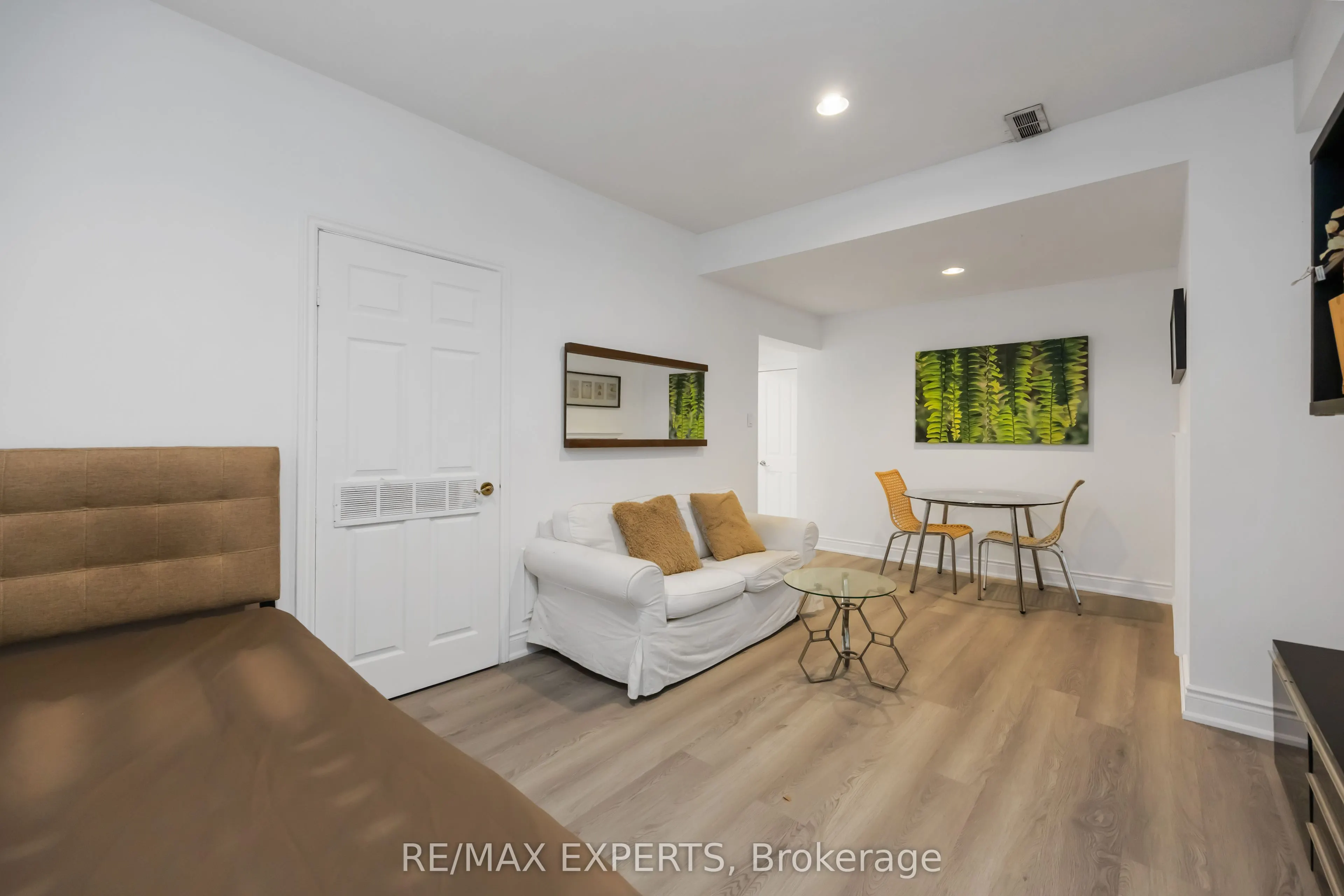 199 DAVISVILLE AVE Avenue S, #BSMT