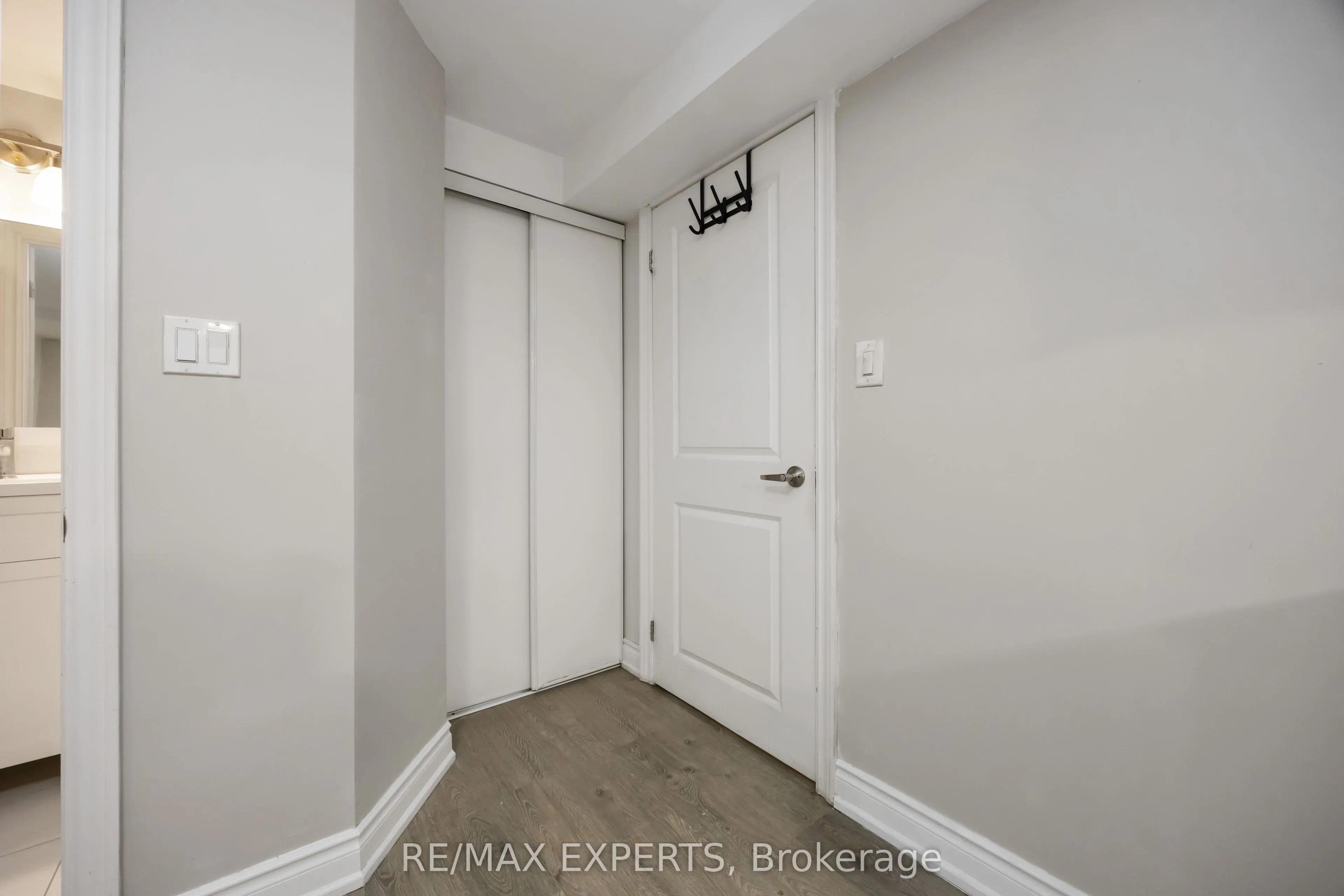 199 DAVISVILLE AVE Avenue S, #LOWER
