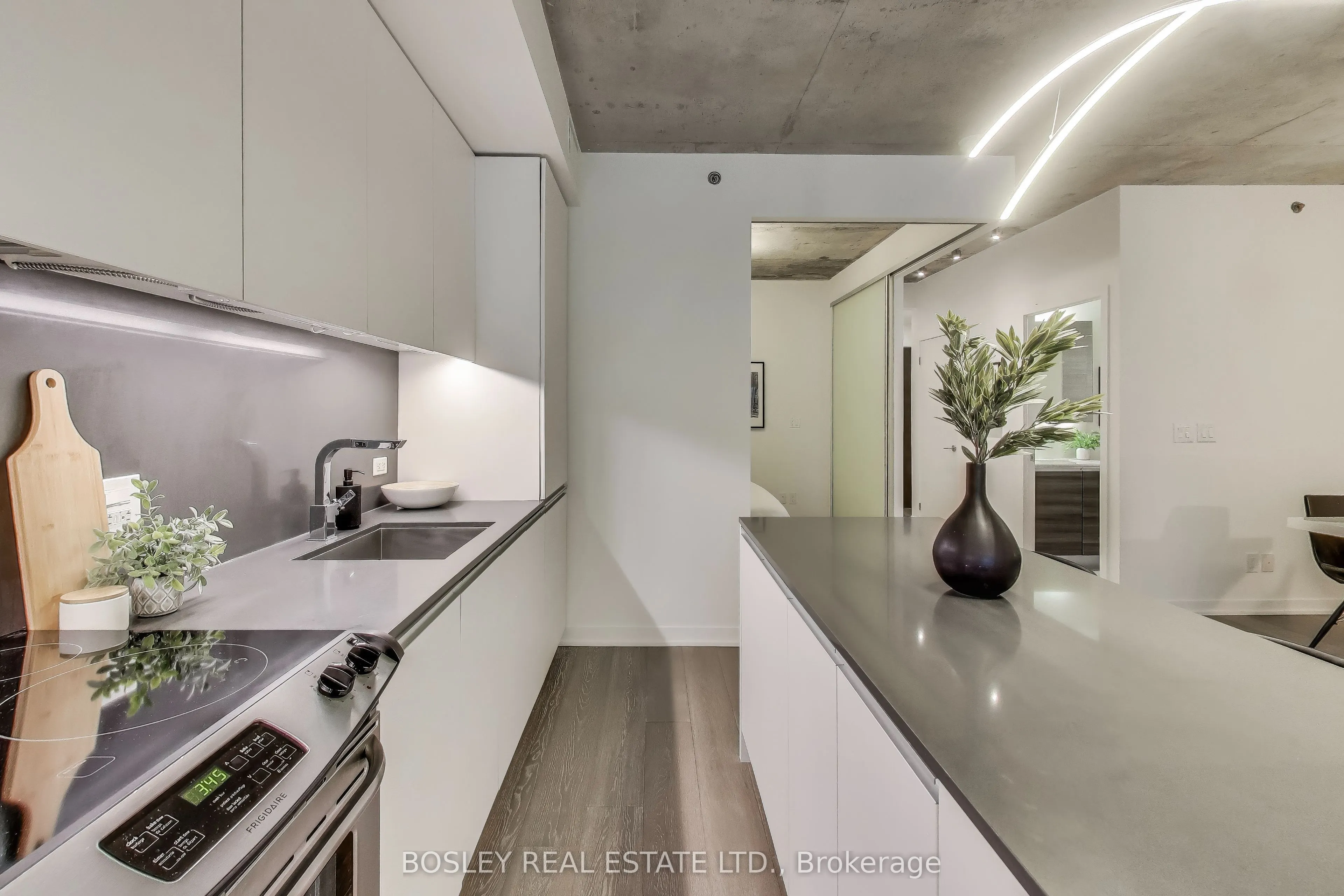 8 Gladstone Avenue, #403