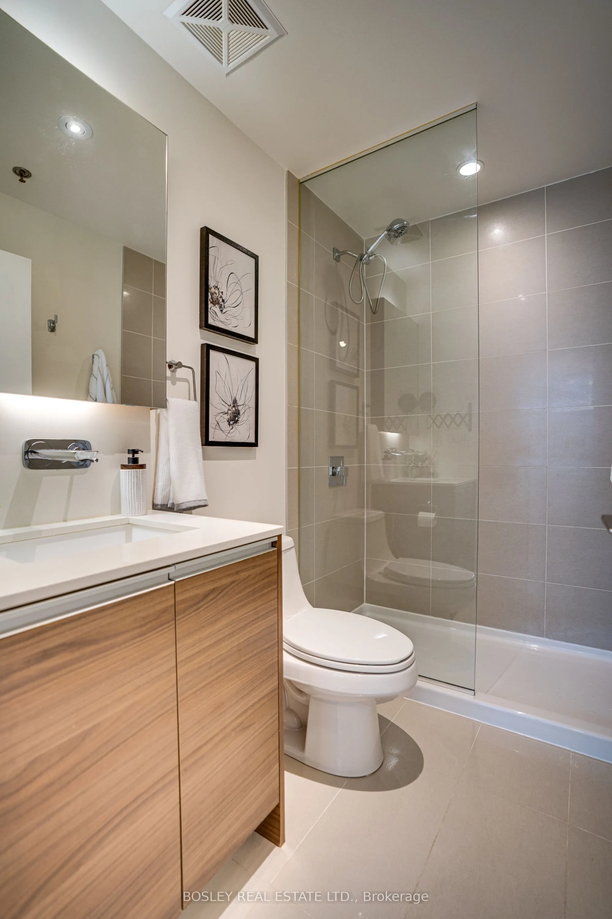 8 Gladstone Avenue, #403