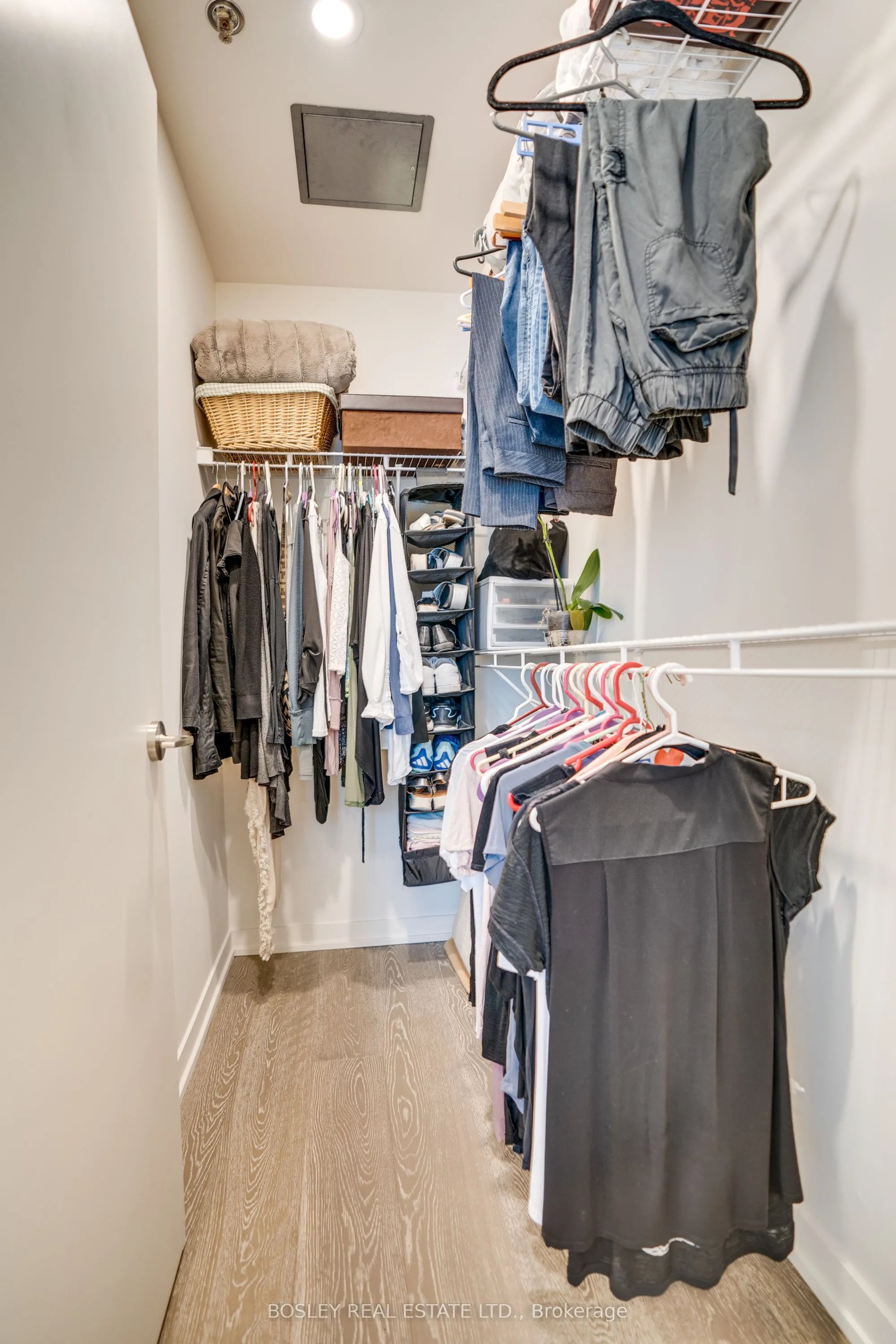 8 Gladstone Avenue, #403