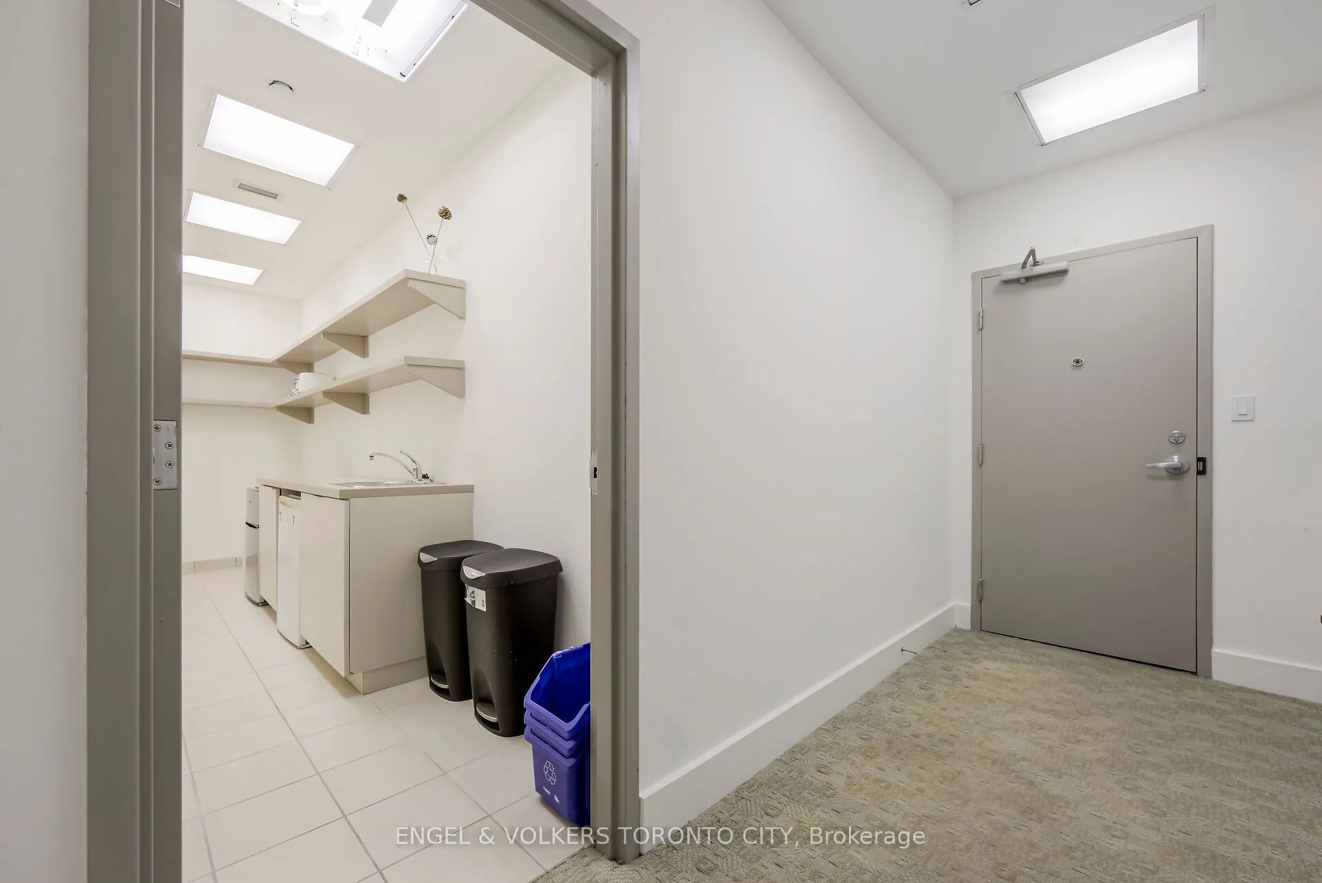 218 Queens Quay W, #3rd Floor