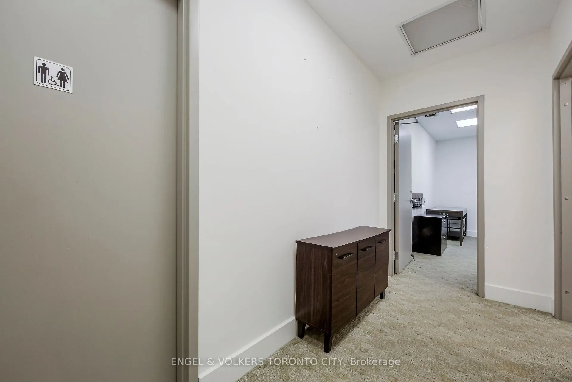 218 Queens Quay W, #3rd Floor