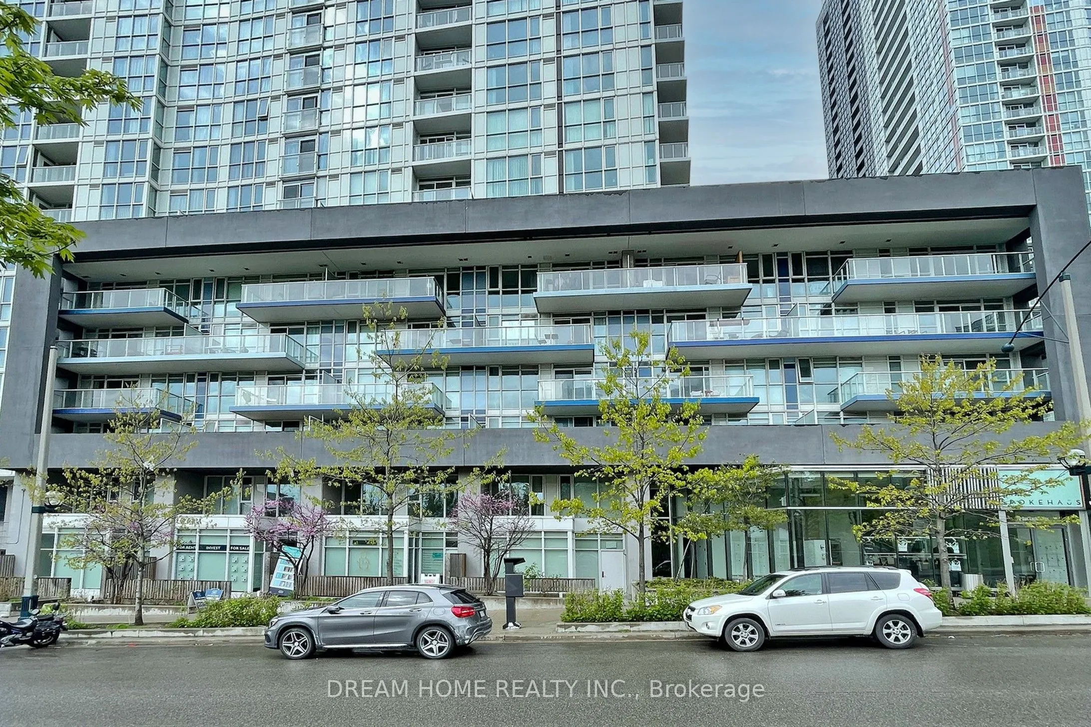62 Dan Leckie Way, #TH01