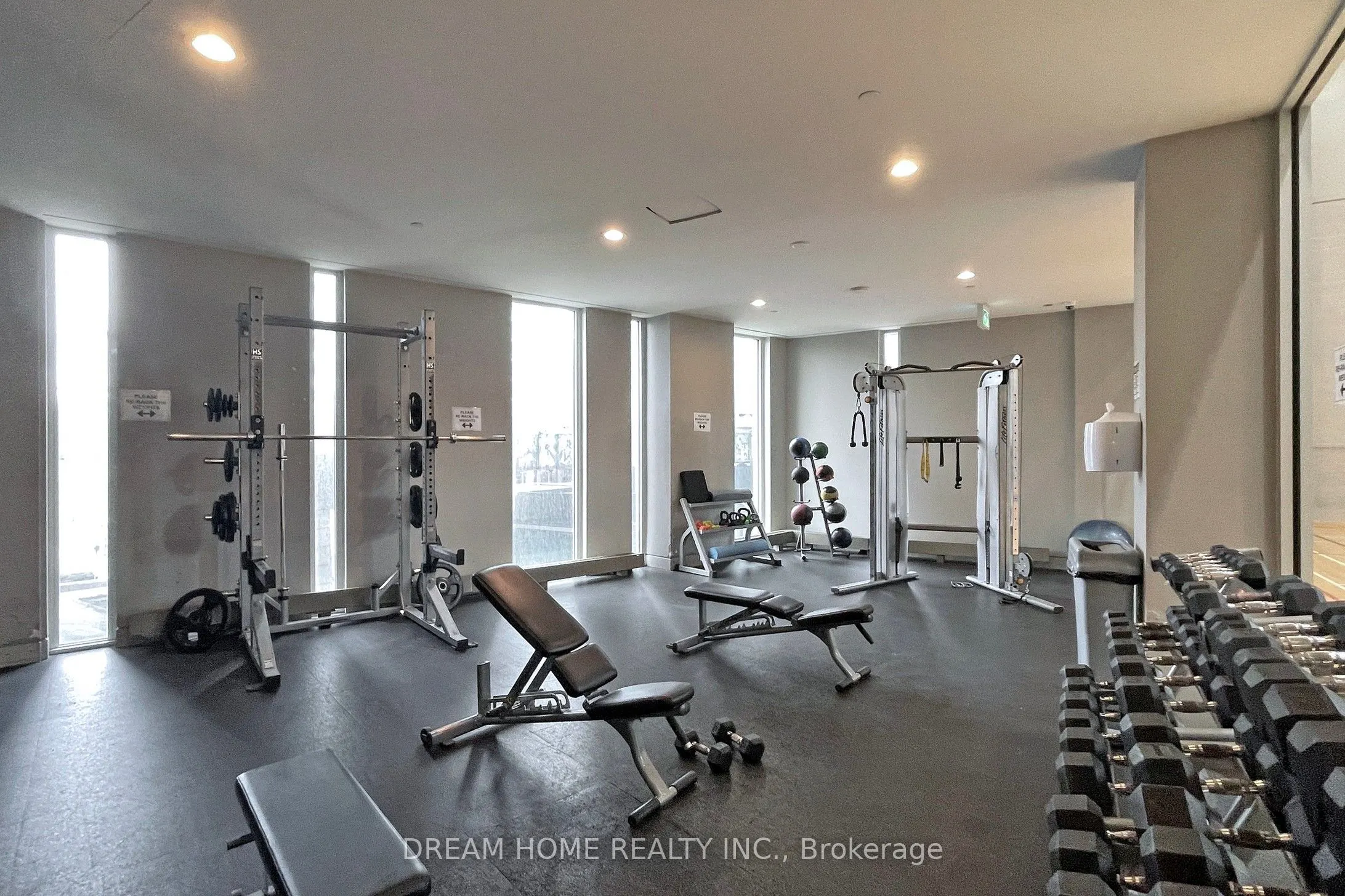 62 Dan Leckie Way, #TH01