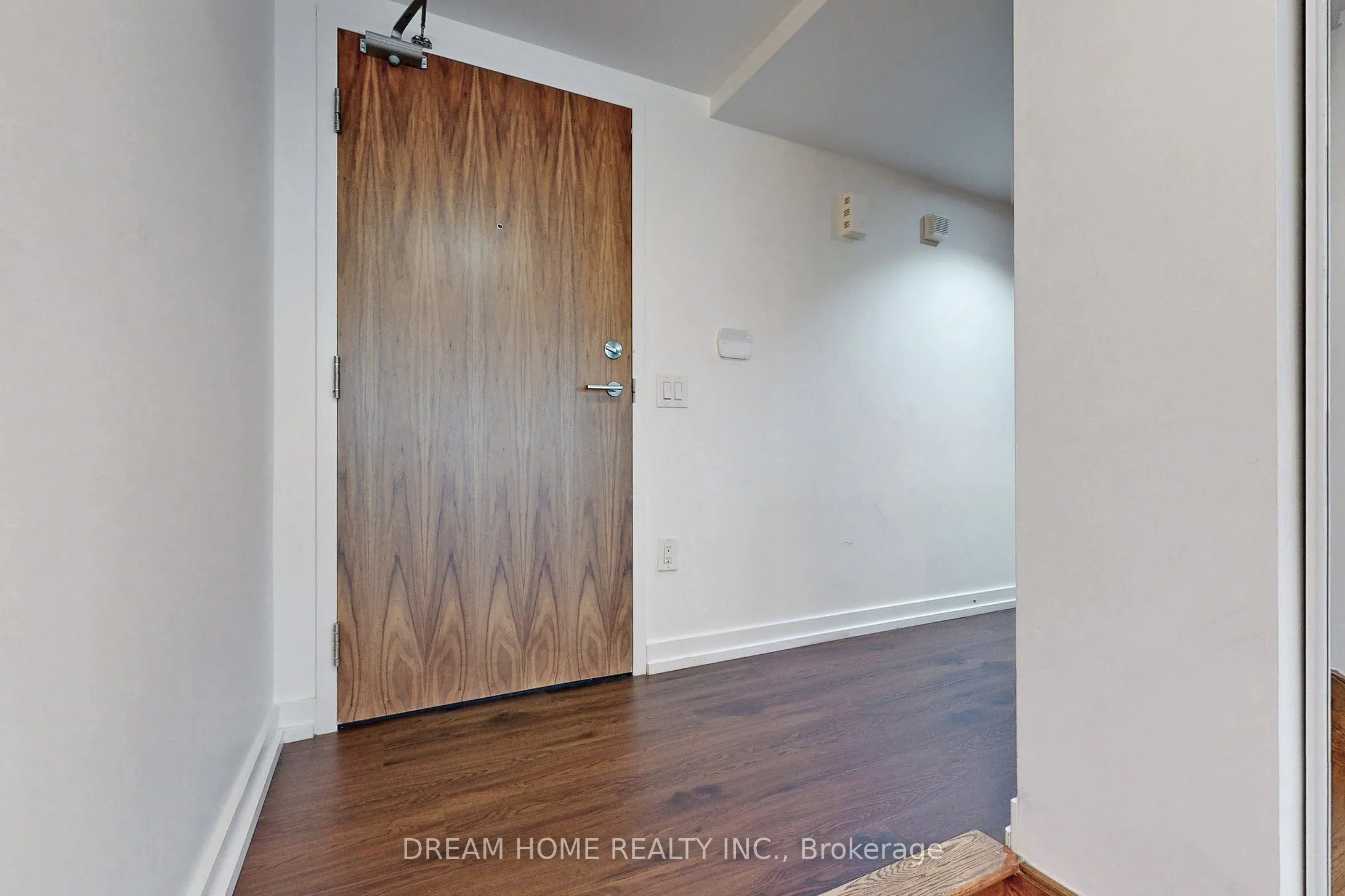 62 Dan Leckie Way, #TH01