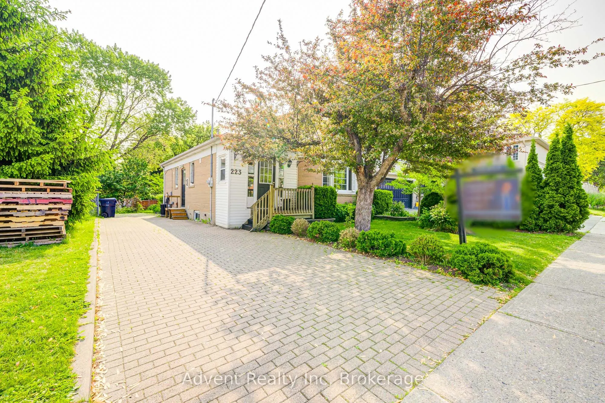 223 Willowdale Avenue