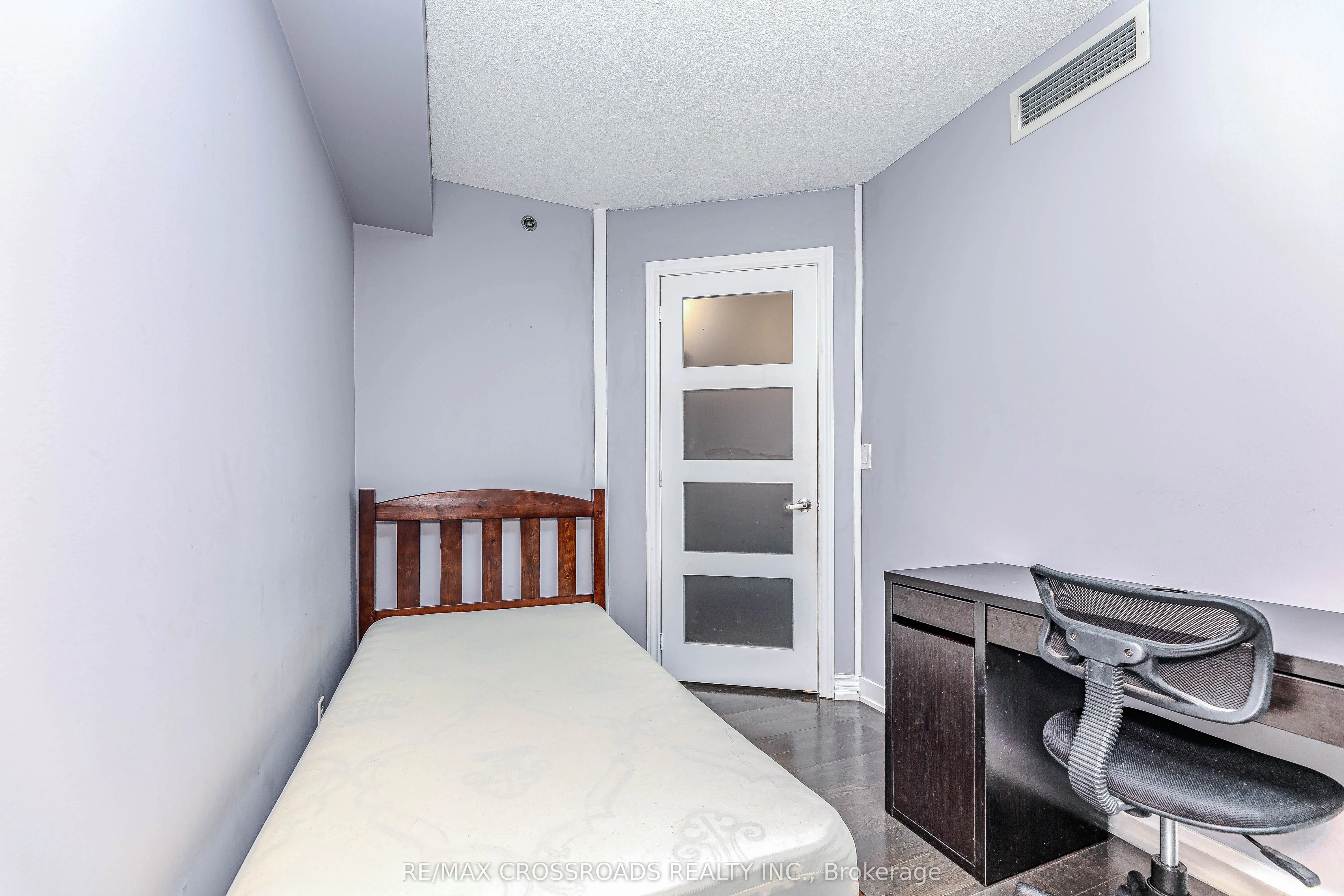 21 Nelson Street, #615