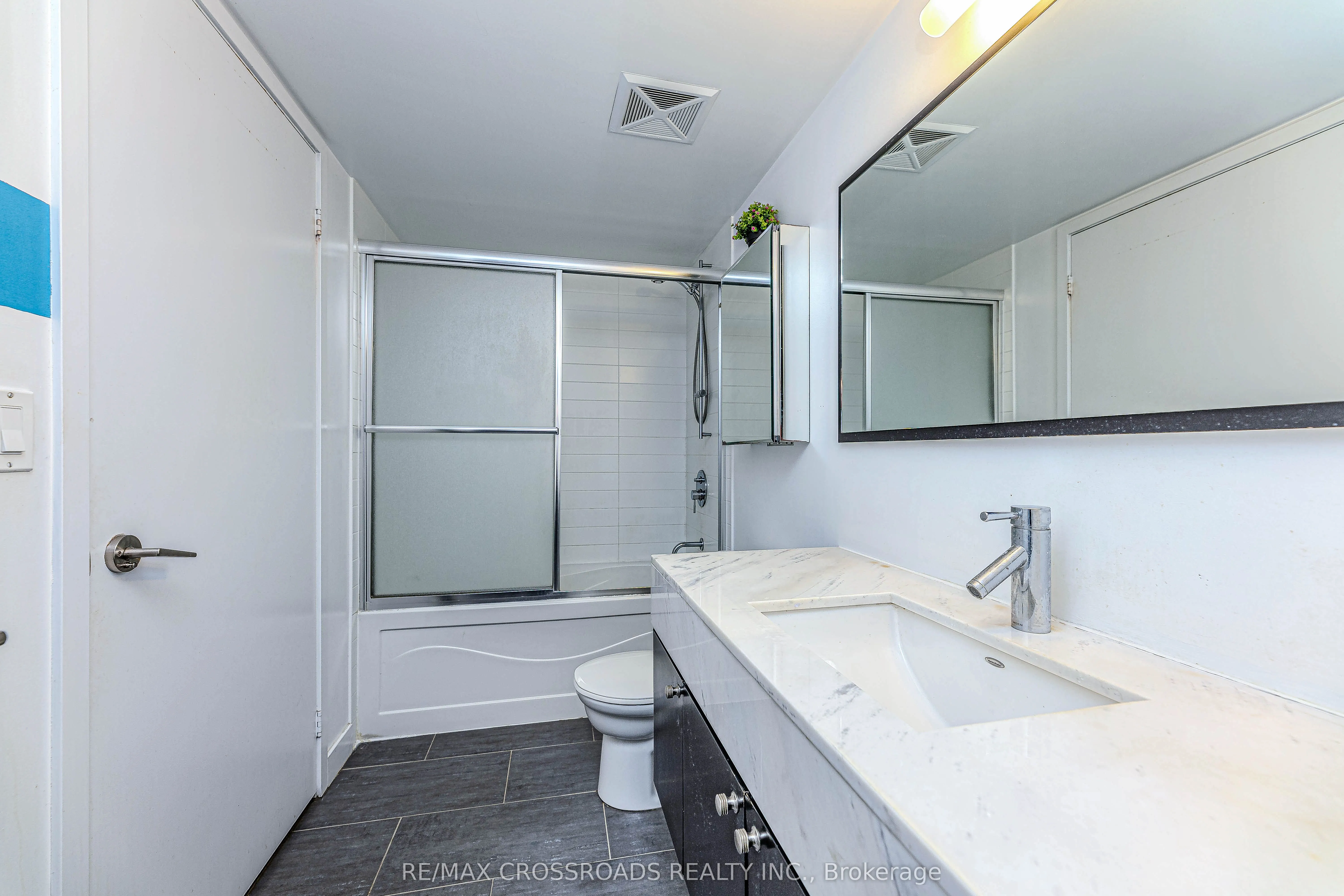 21 Nelson Street, #615