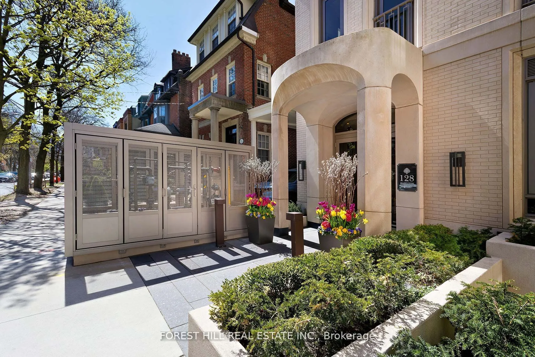 128 Hazelton Avenue, #401