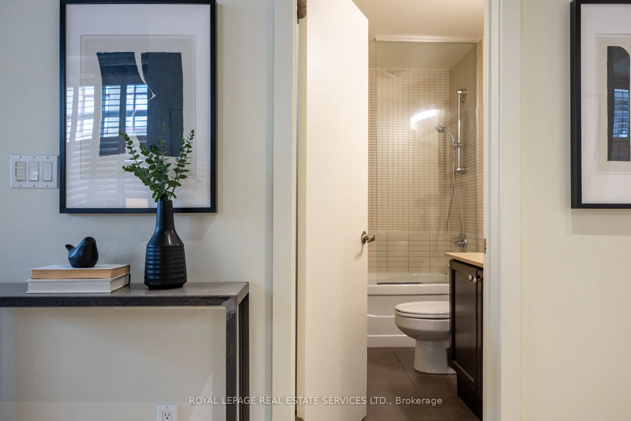 10 Wellesley Place, #101