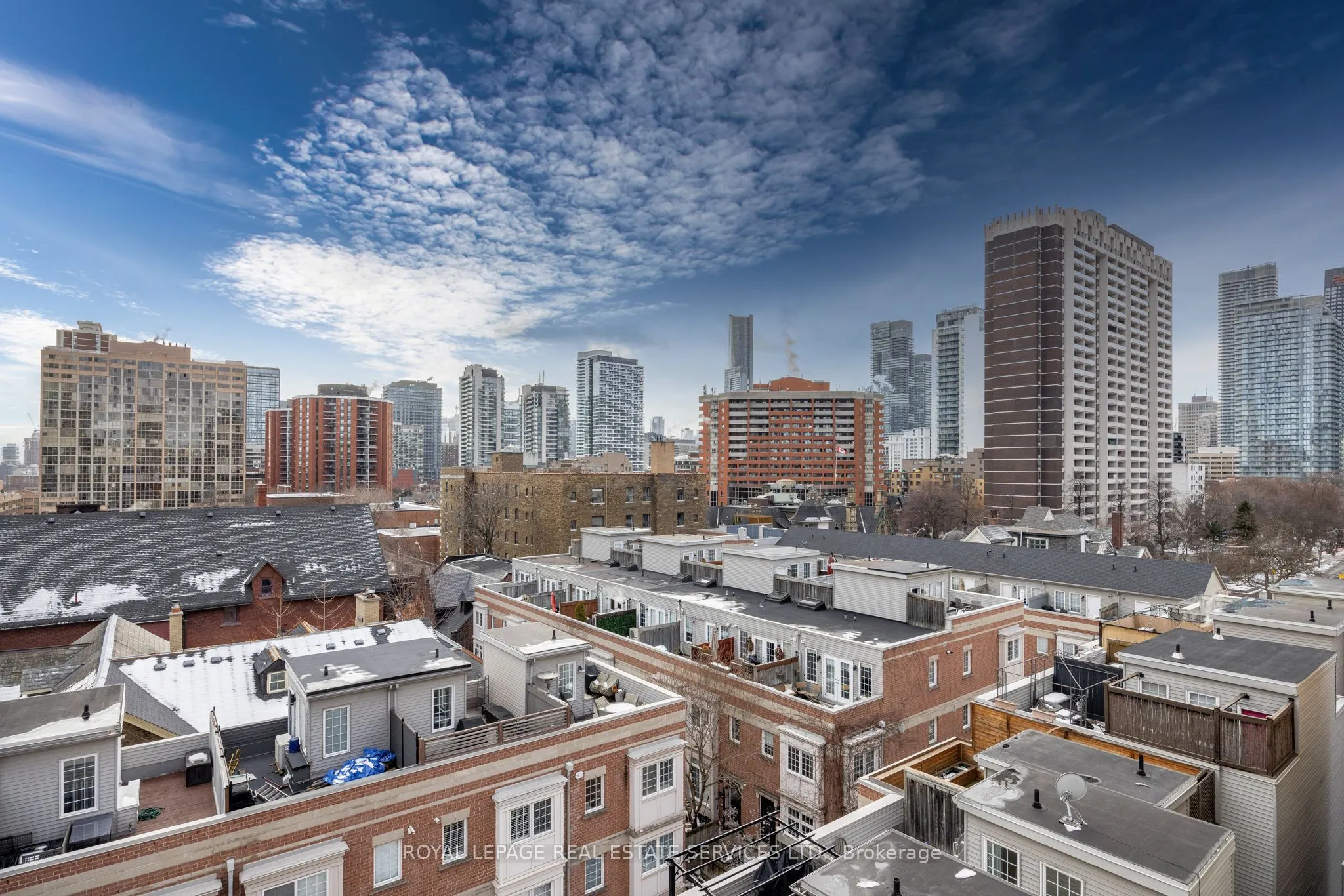 10 Wellesley Place, #101