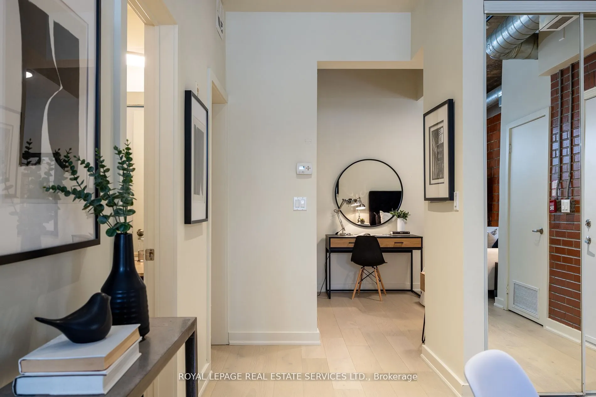 10 Wellesley Place, #101