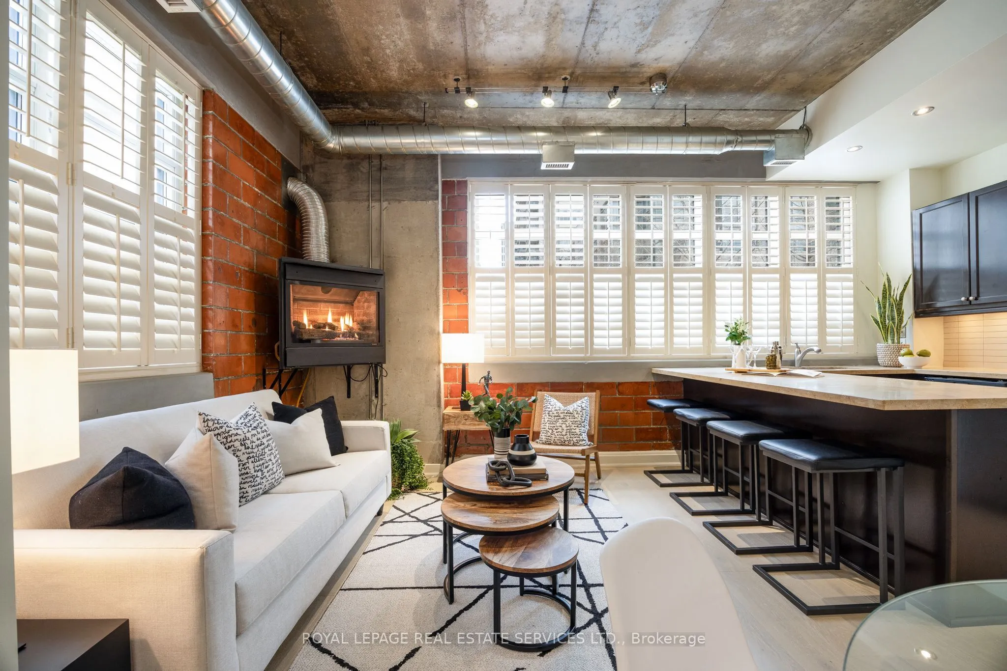 10 Wellesley Place, #101