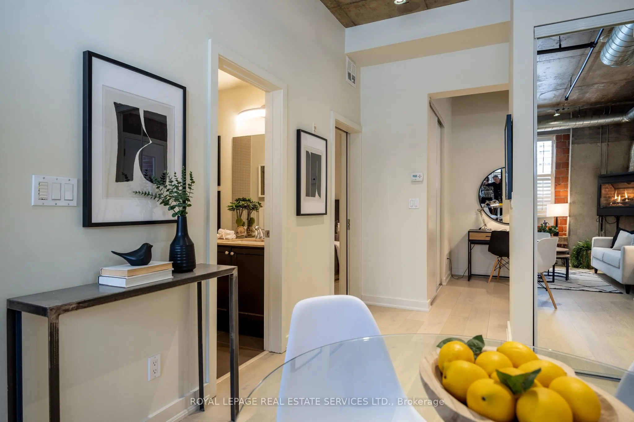 10 Wellesley Place, #101