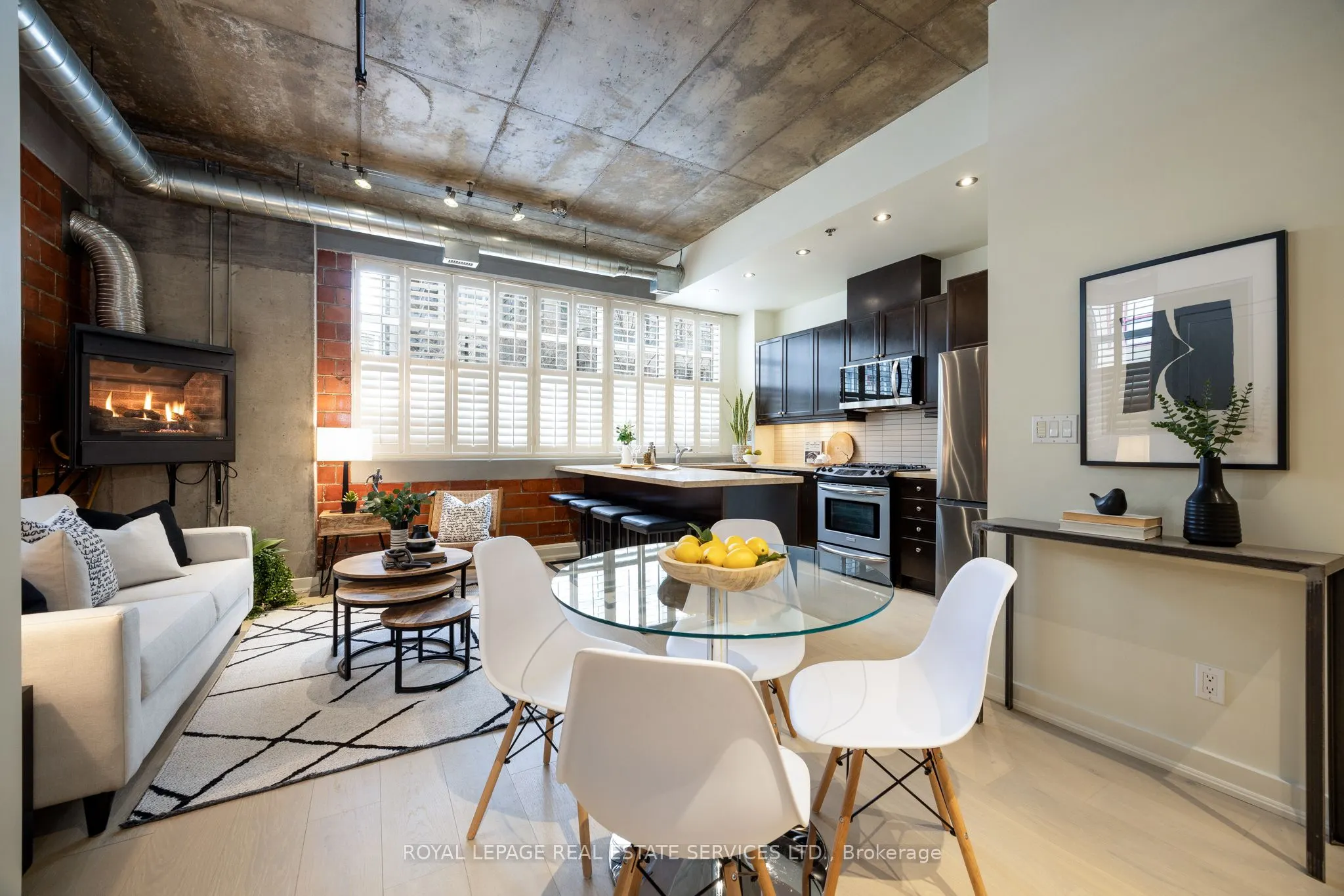 10 Wellesley Place, #101