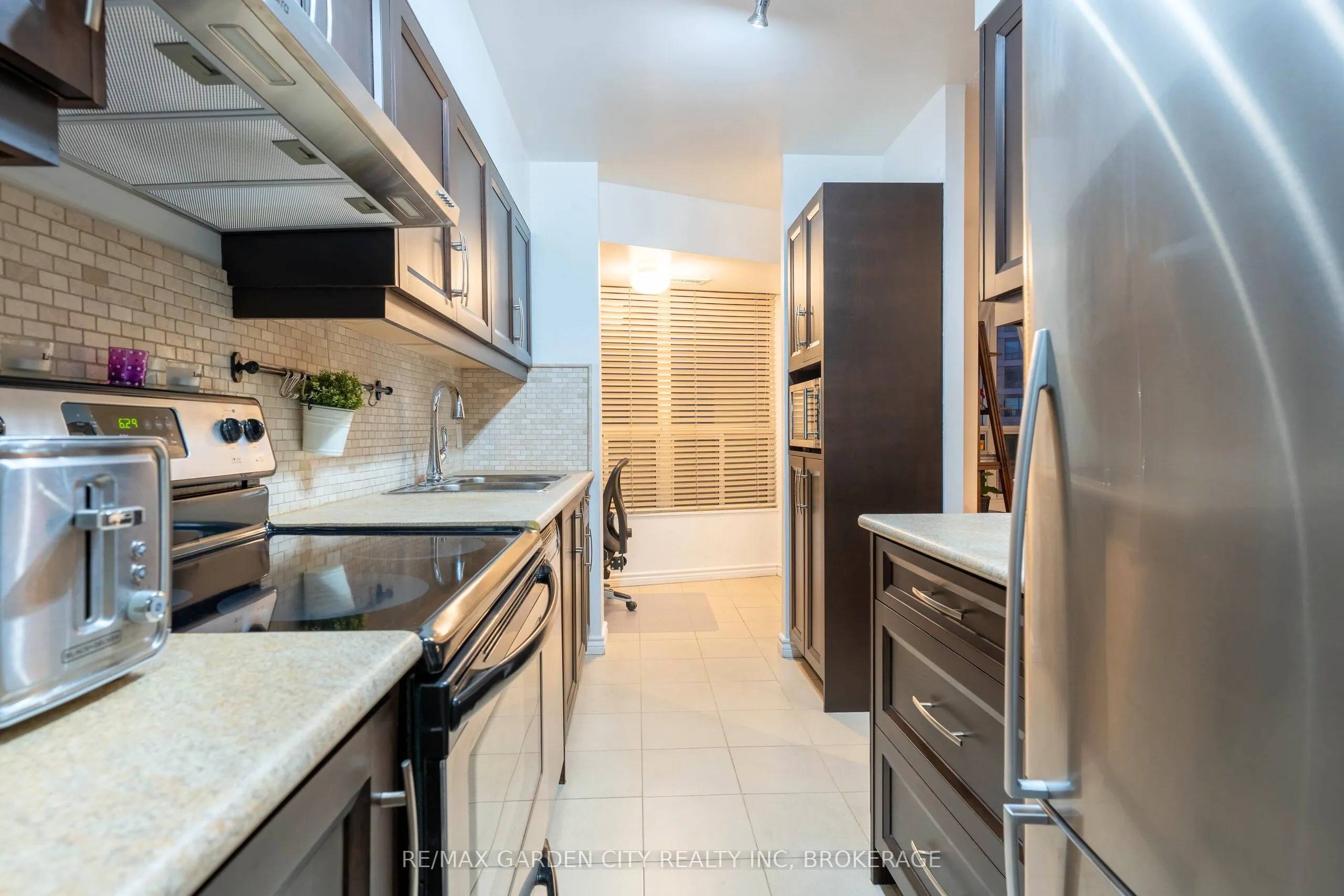 897 Sheppard Avenue W, #202