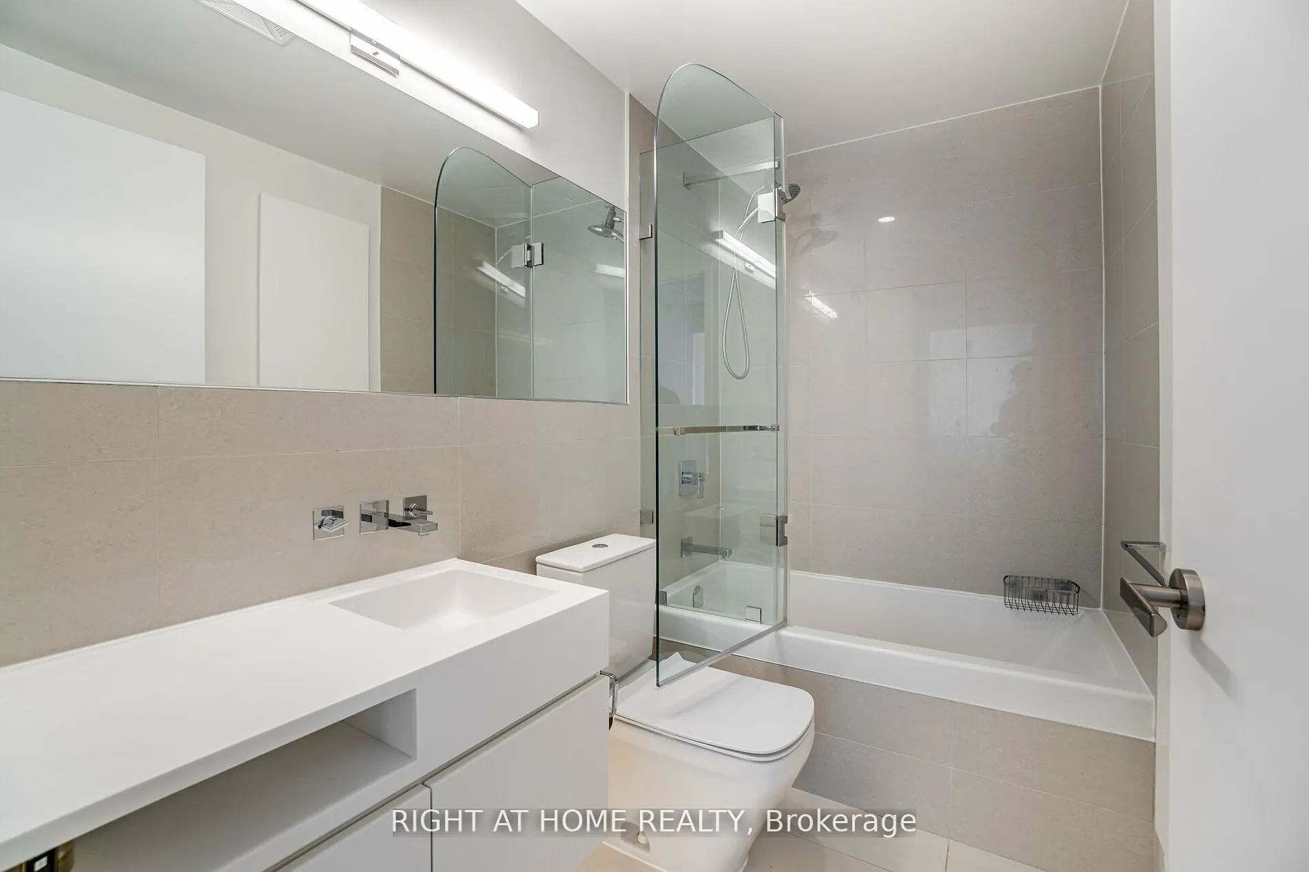 45 Charles Street E, #3910