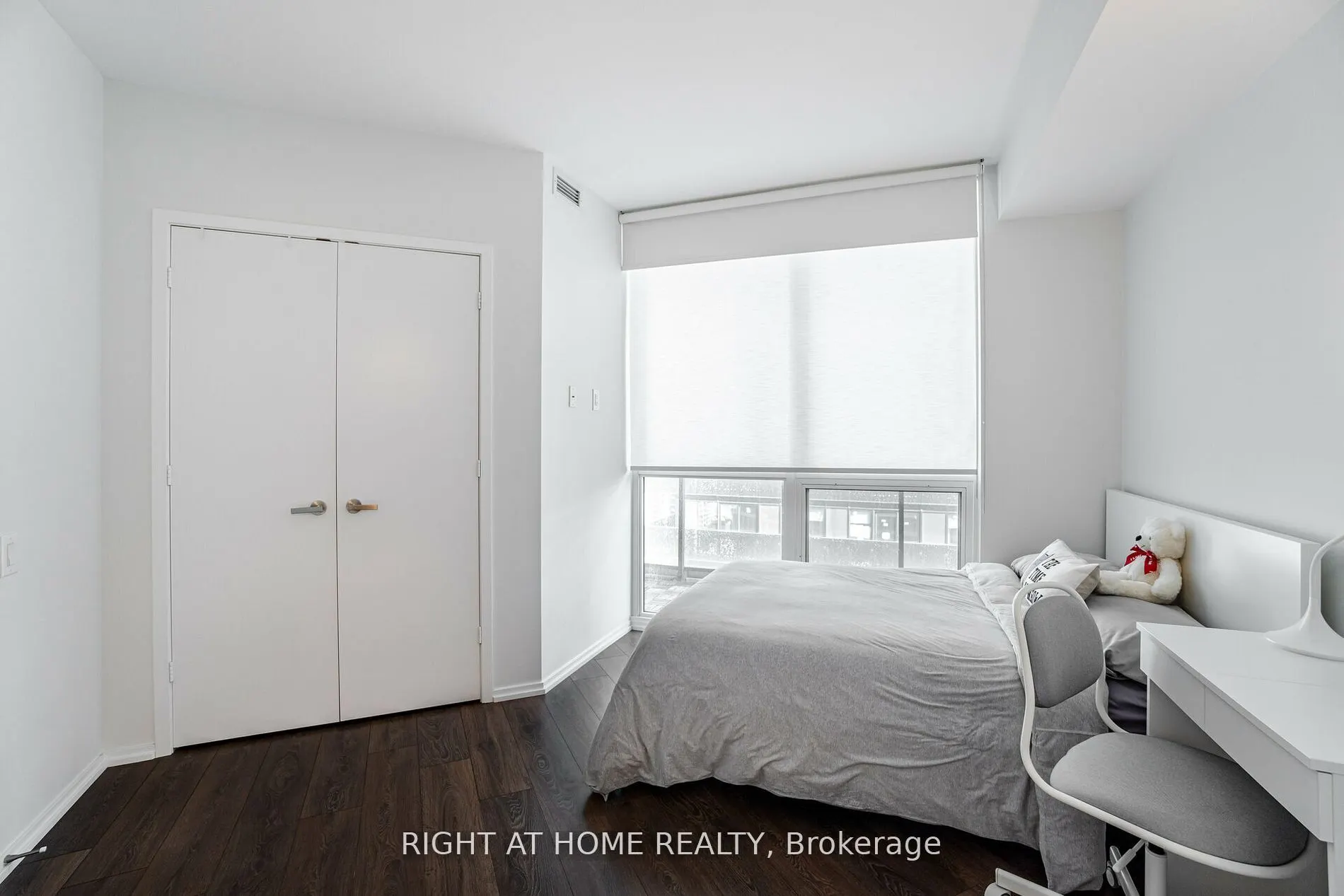 45 Charles Street E, #3910
